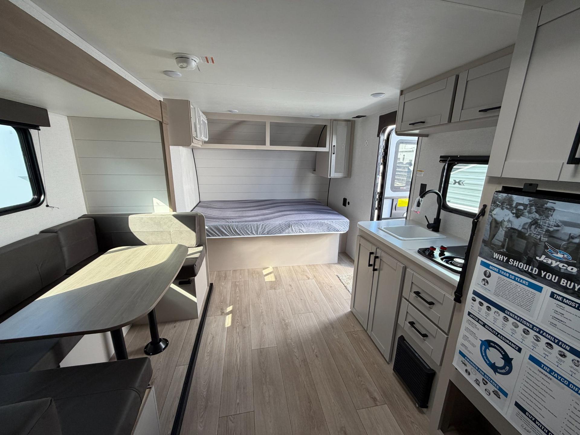 2027 Jayco 2027 Jayco Jay Flight - thumbnail 7