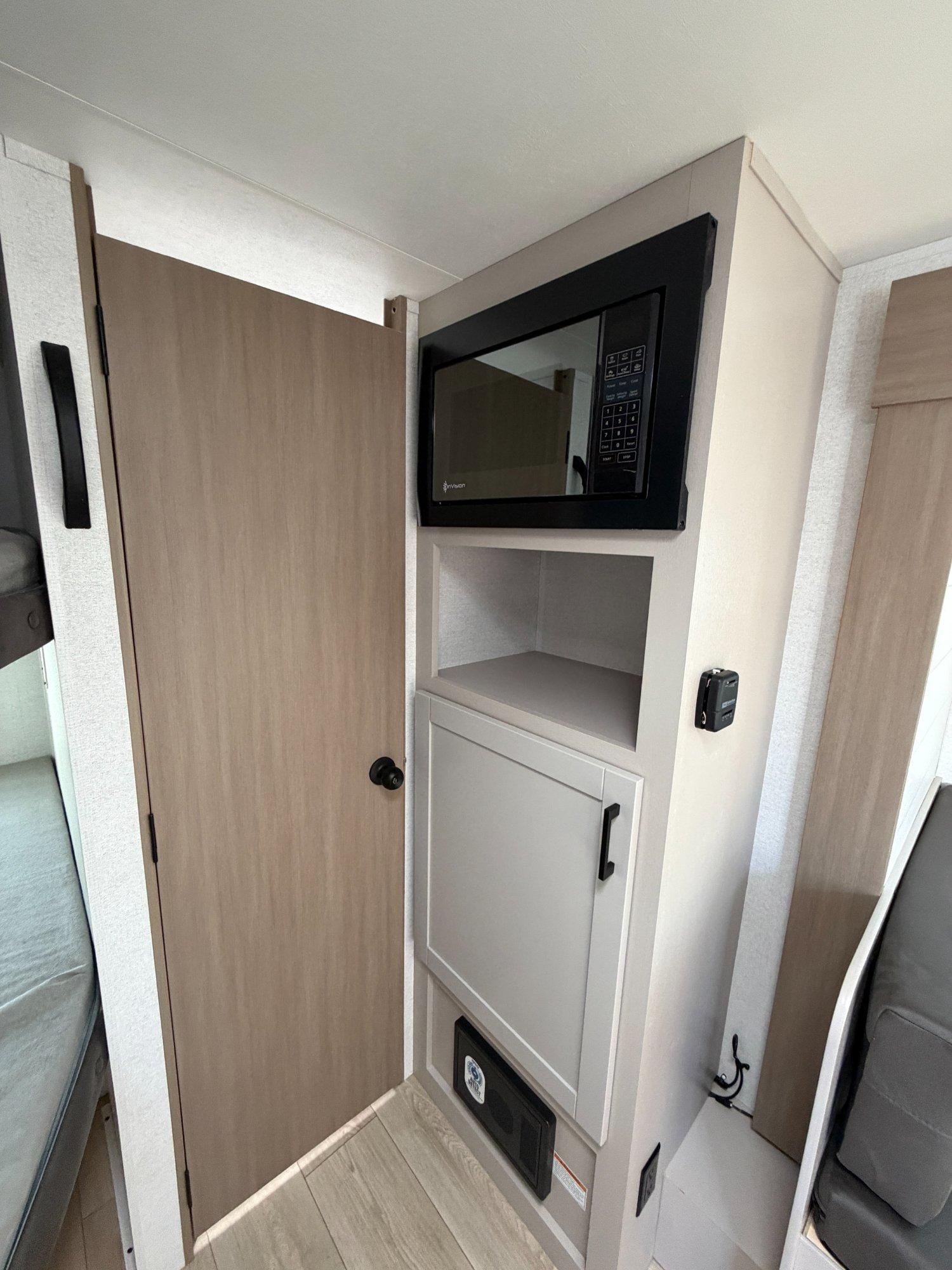 2027 Jayco 2027 Jayco Jay Flight - thumbnail 14
