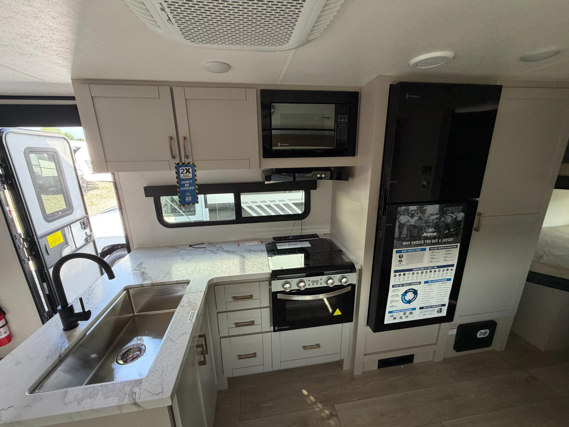 2027 Jayco 2027 Jayco Jay Feather SL - thumbnail 9