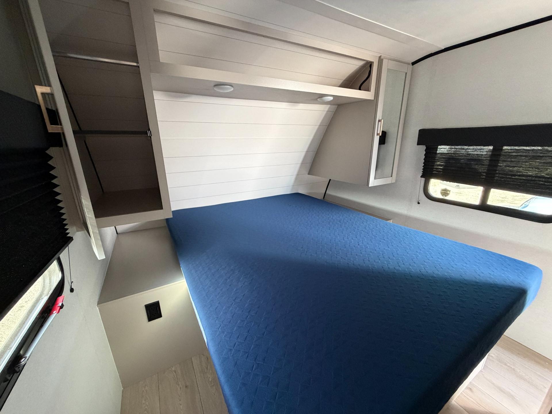 2027 Jayco 2027 Jayco Jay Feather SL - thumbnail 11