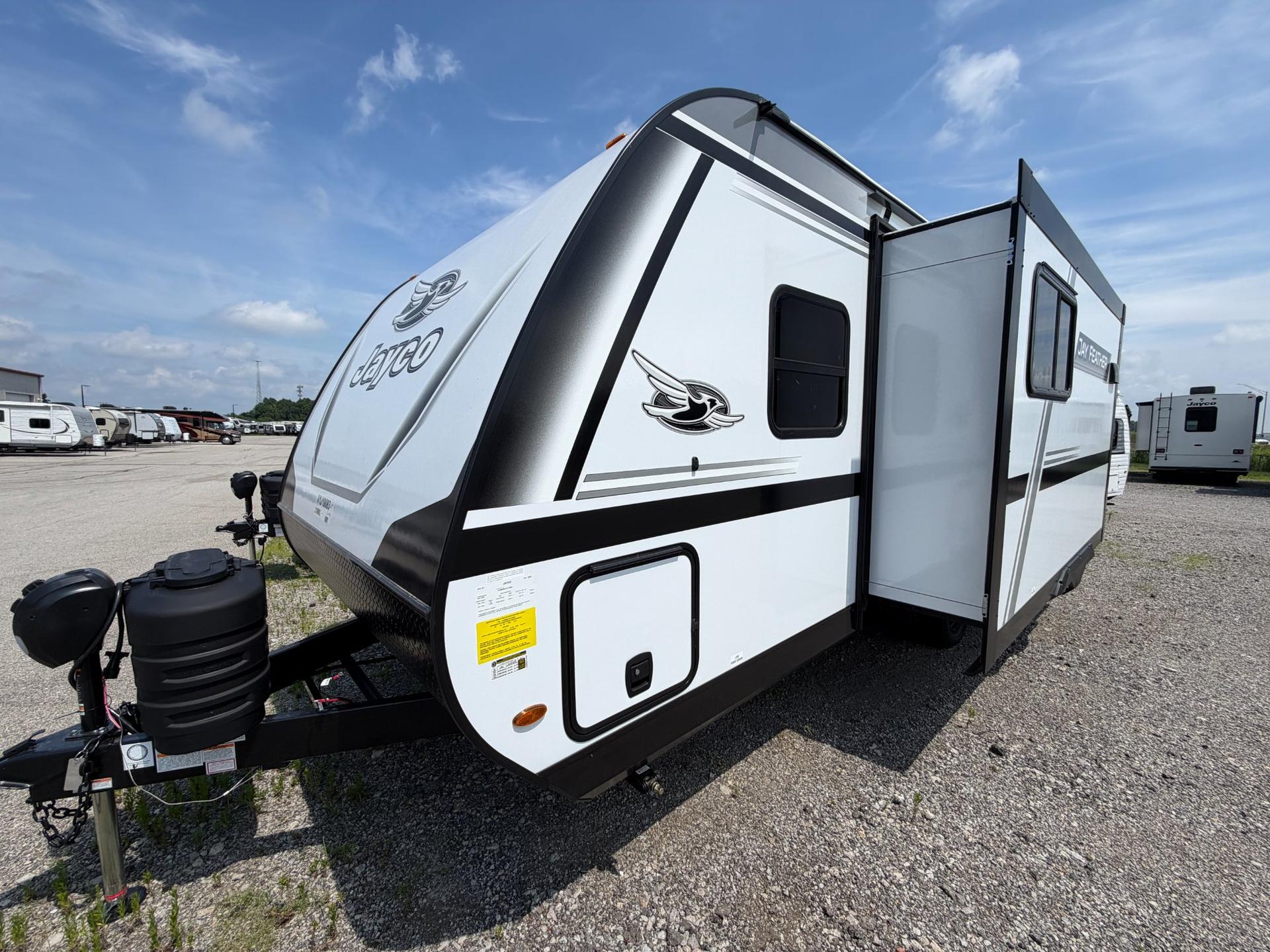 2027 Jayco 2027 Jayco Jay Feather - thumbnail 6