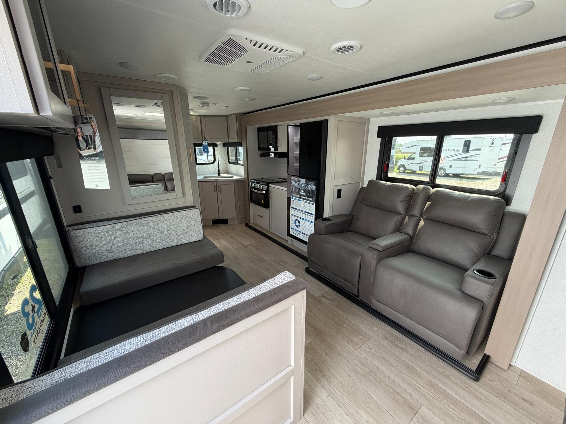 2027 Jayco 2027 Jayco Jay Feather - thumbnail 7