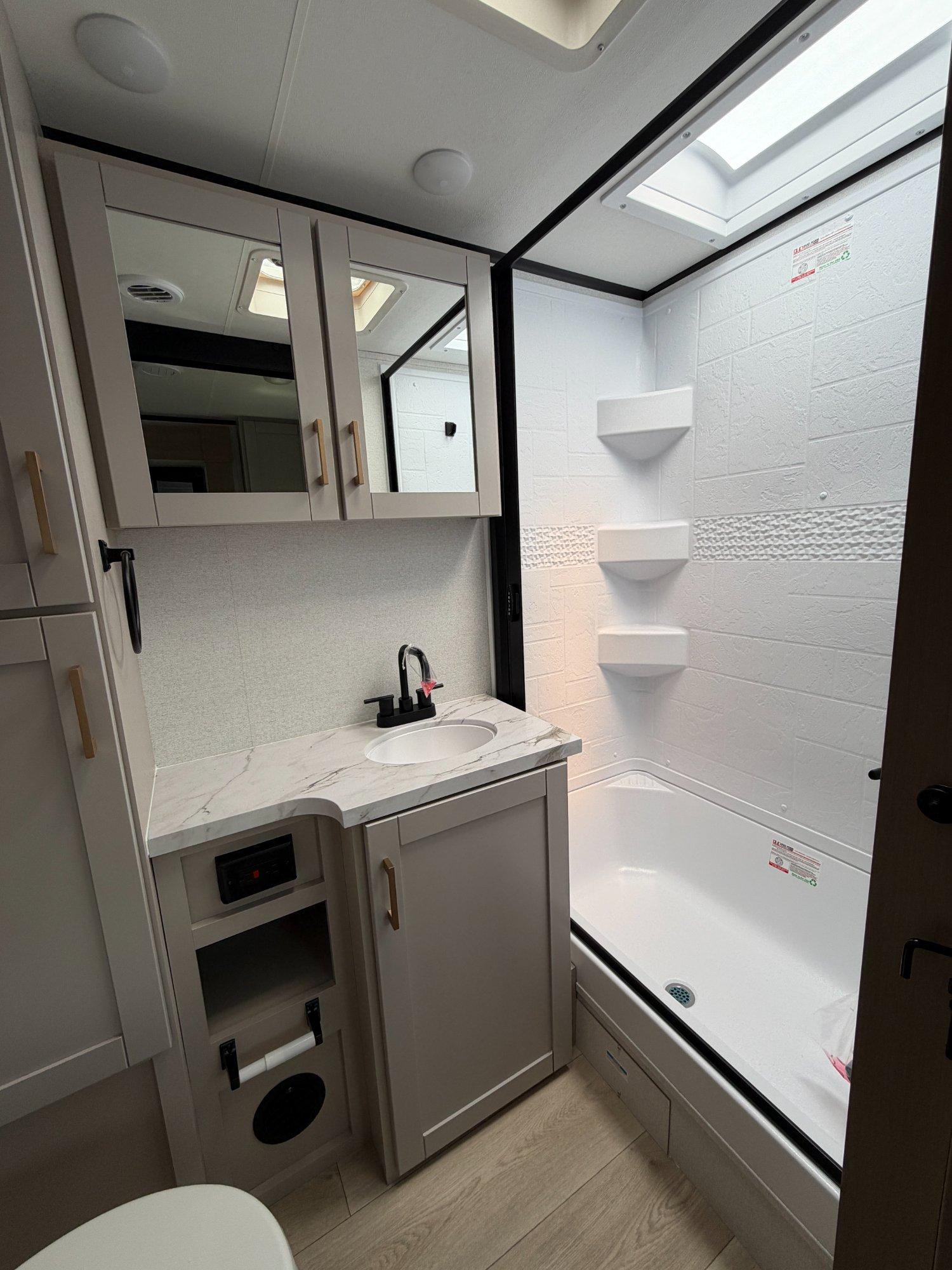 2027 Jayco 2027 Jayco Jay Feather - thumbnail 15