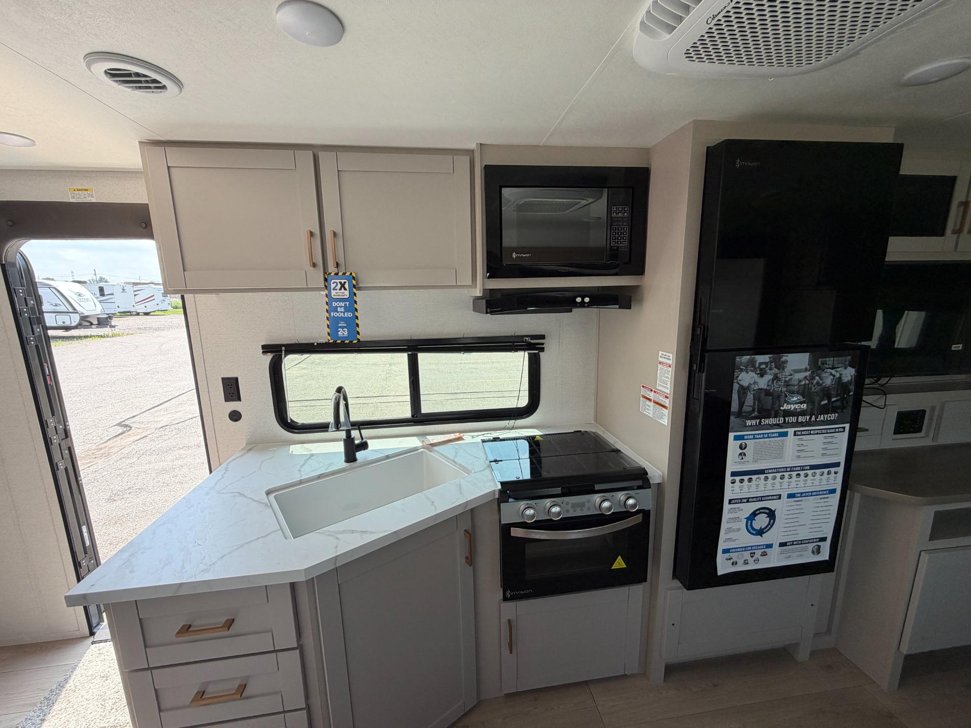 2027 Jayco 2027 Jayco Jay Flight - thumbnail 10