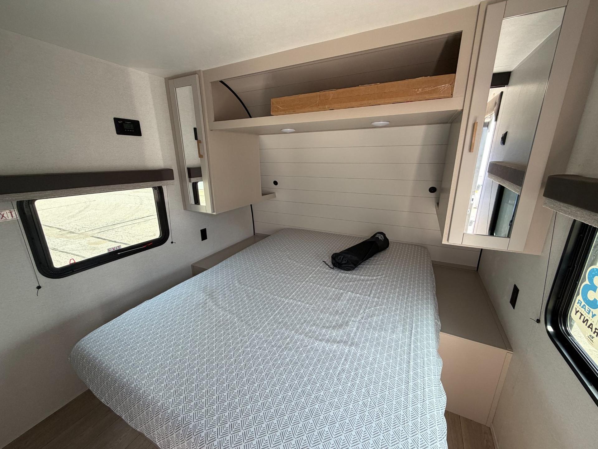2027 Jayco 2027 Jayco Jay Flight - thumbnail 18