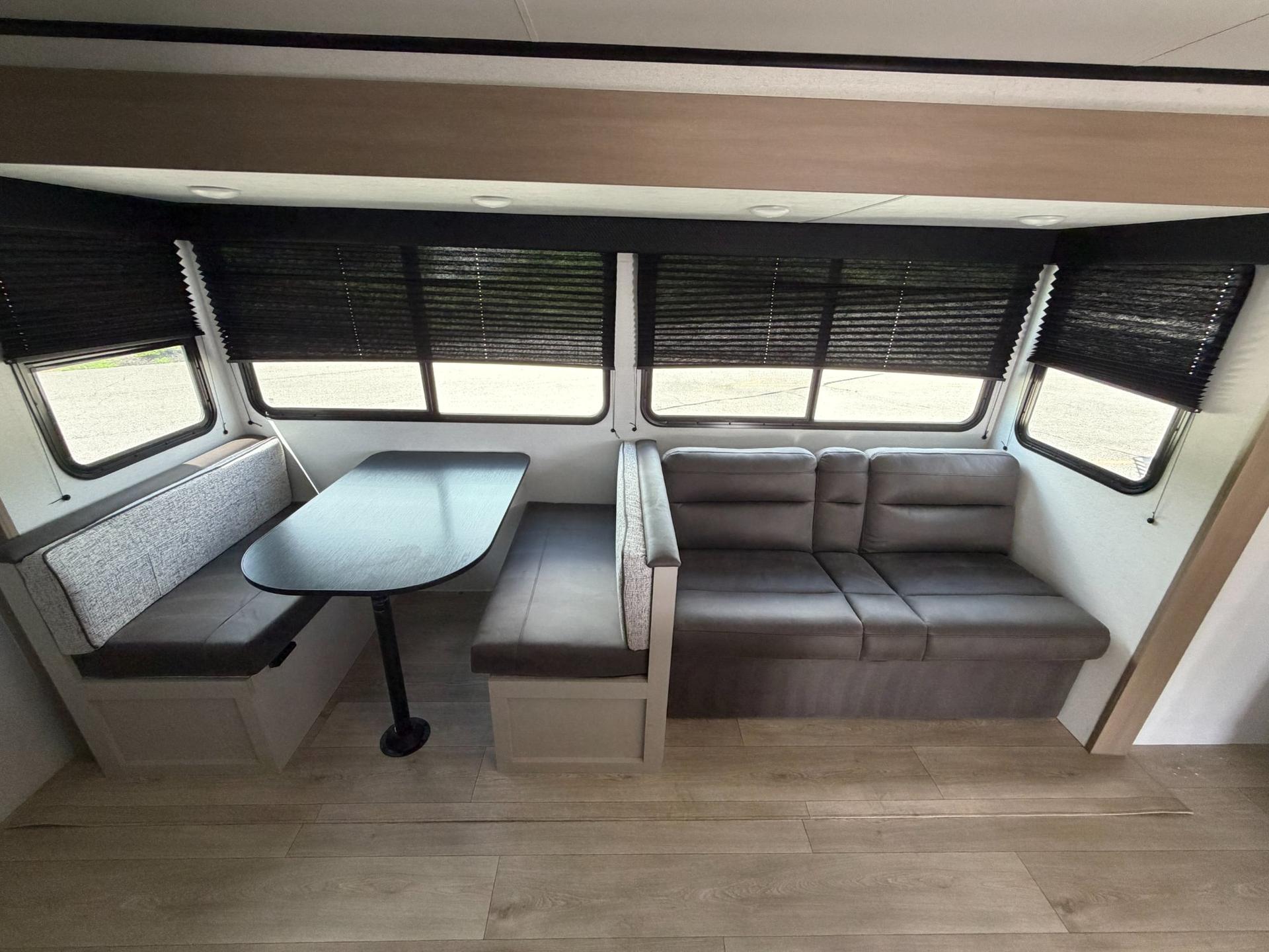 2027 Jayco 2027 Jayco Jay Feather SL - thumbnail 13