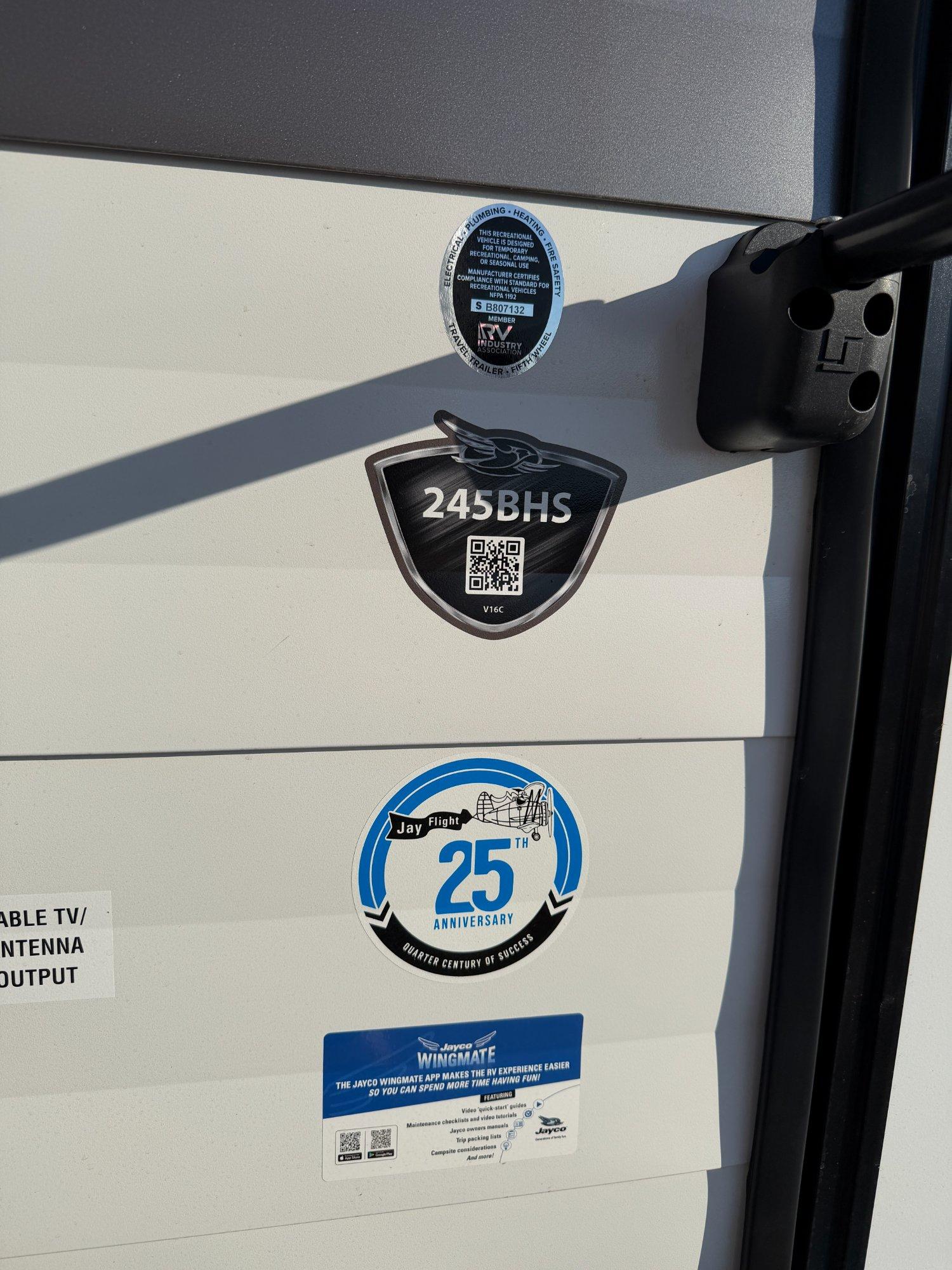 2027 Jayco 2027 Jayco Jay Flight - thumbnail 3