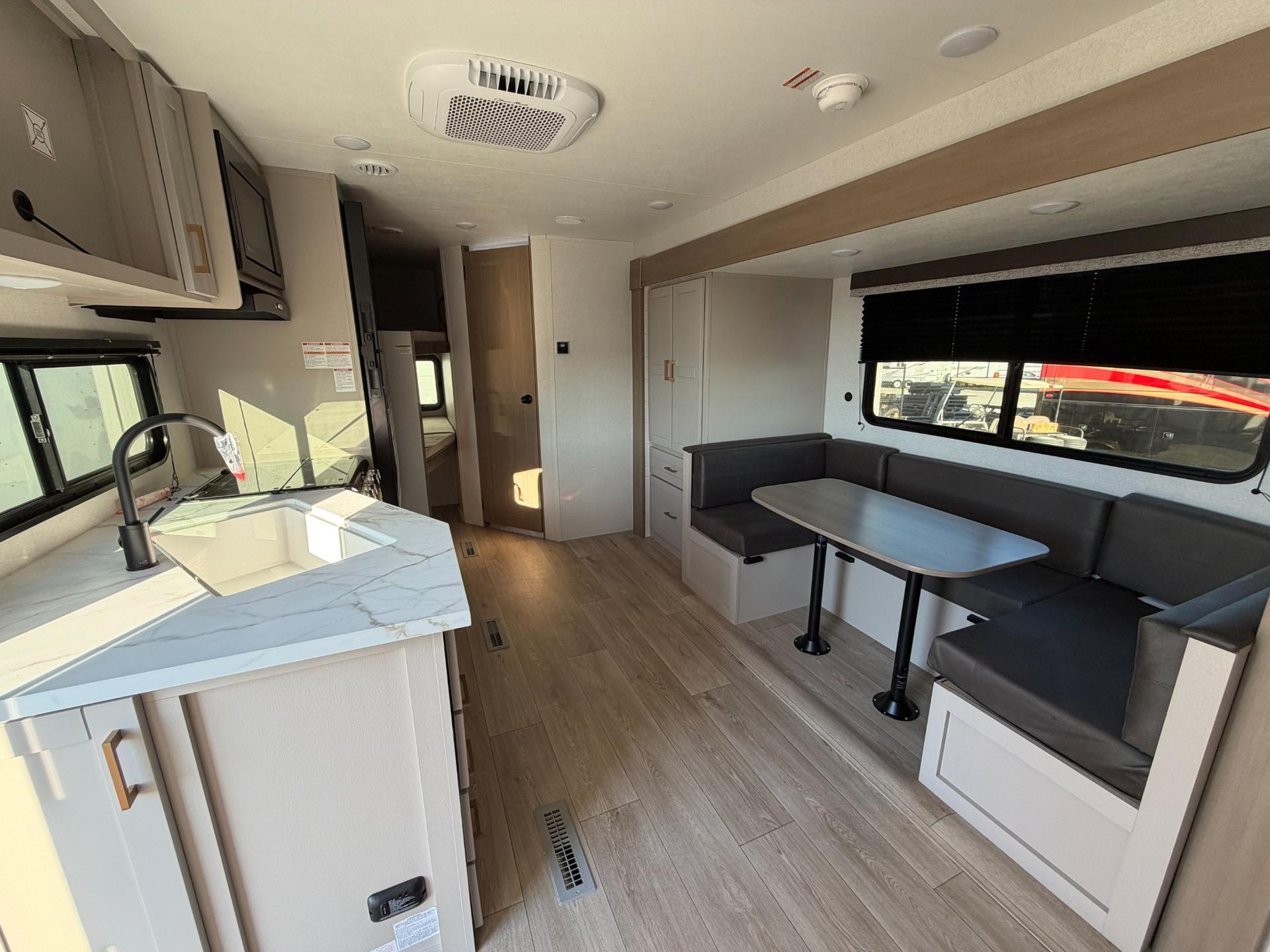 2027 Jayco 2027 Jayco Jay Flight - thumbnail 7