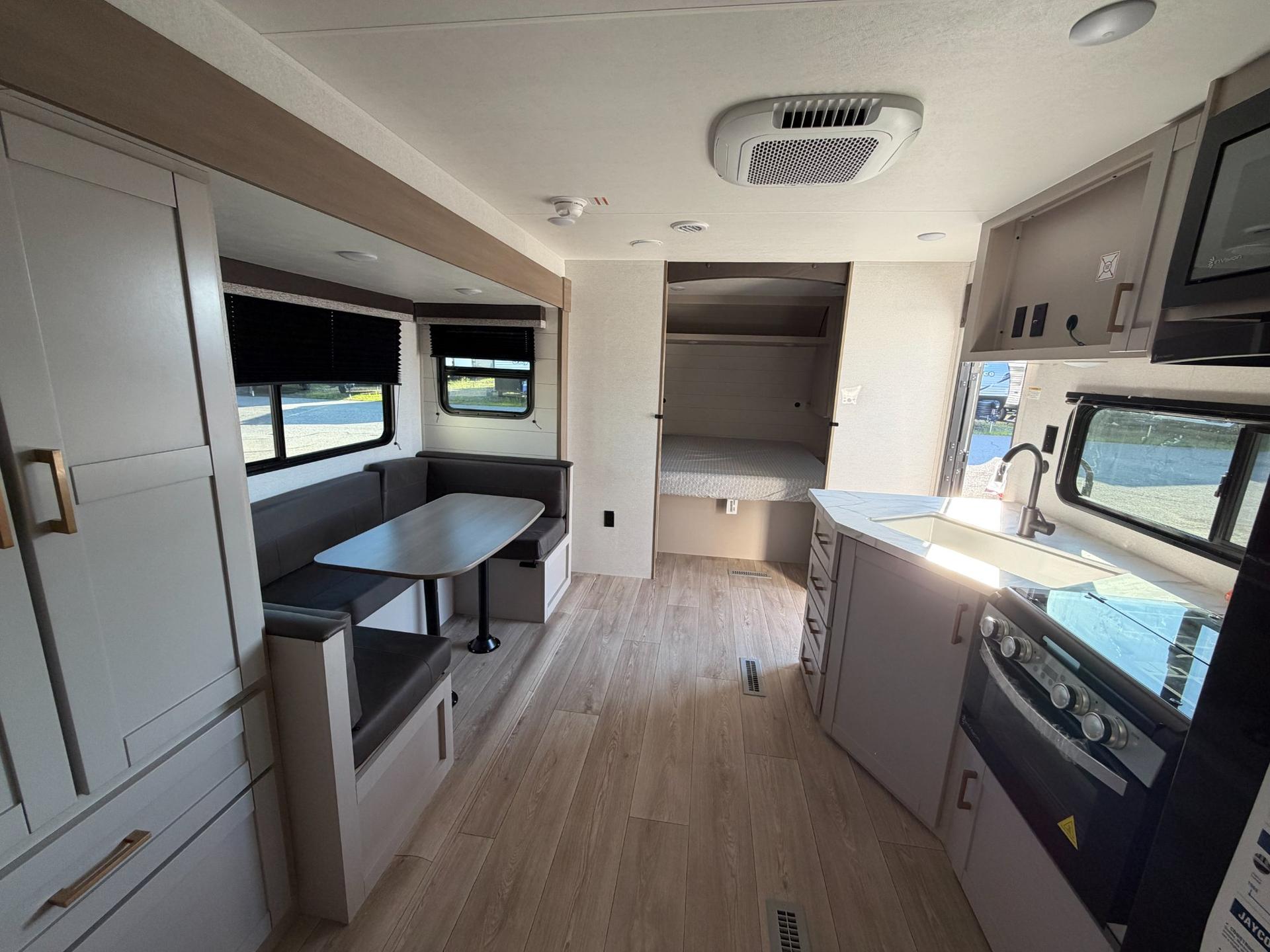 2027 Jayco 2027 Jayco Jay Flight - thumbnail 8
