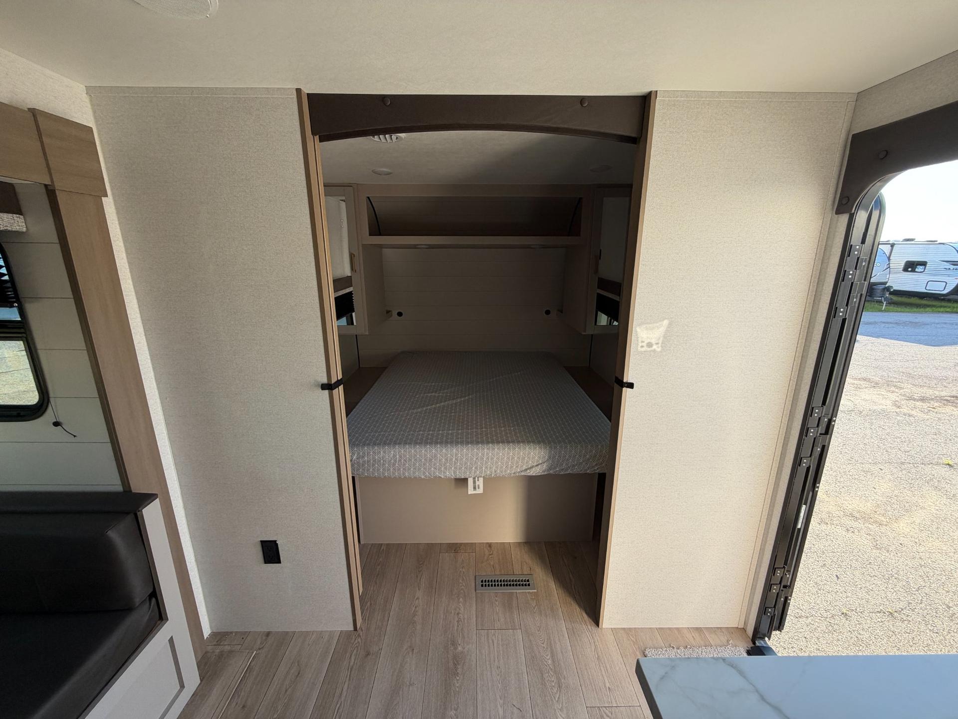 2027 Jayco 2027 Jayco Jay Flight - thumbnail 12