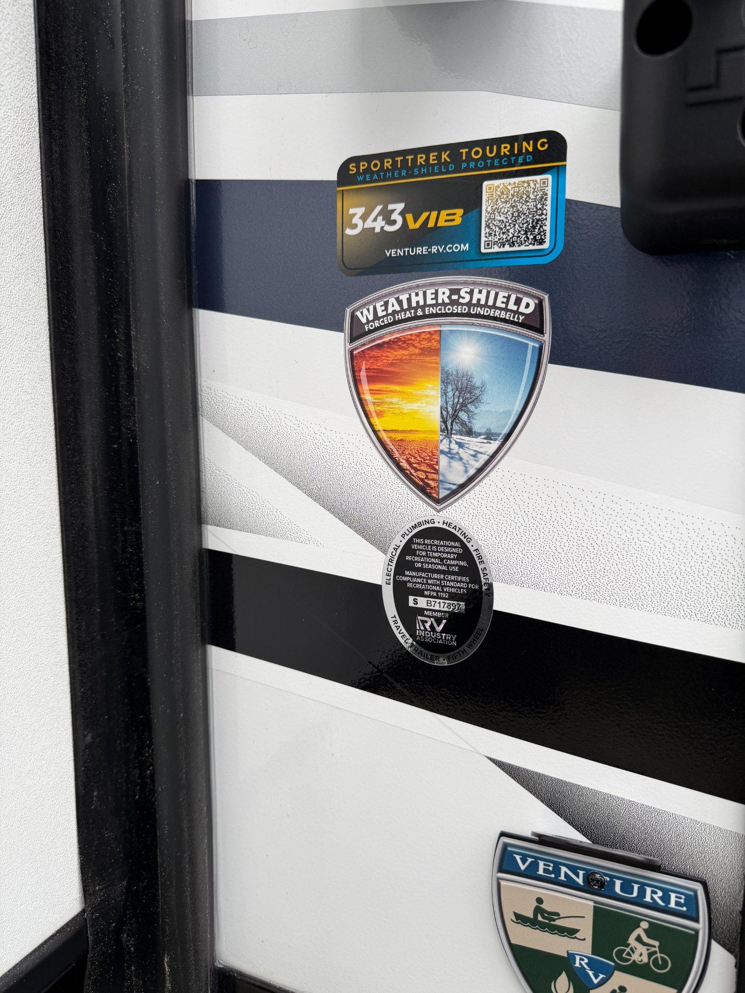 2027 Venture RV 2027 Venture RV SportTrek Touring - thumbnail 3