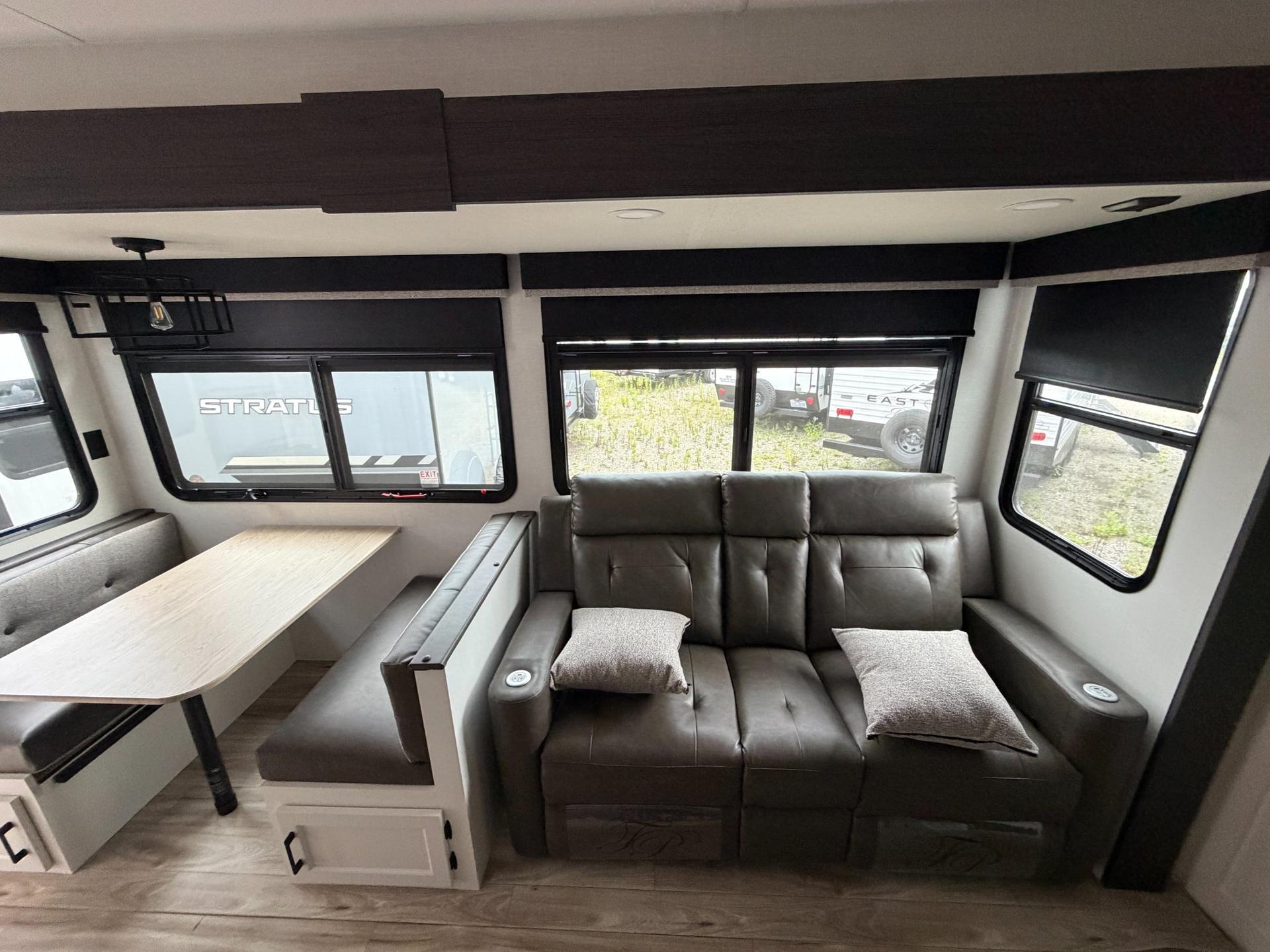 2027 Venture RV 2027 Venture RV SportTrek Touring - thumbnail 13