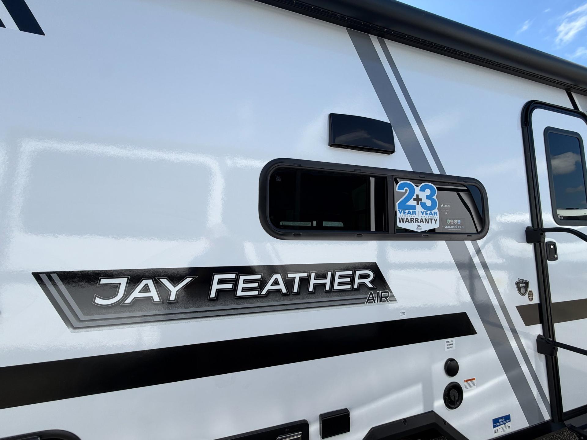 2027 Jayco 2027 Jayco Jay Feather Air - thumbnail 4