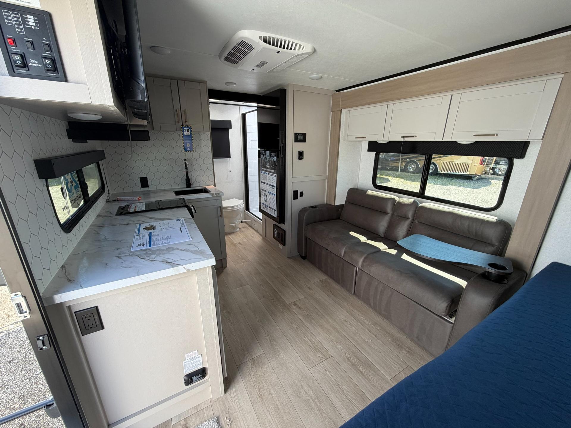 2027 Jayco 2027 Jayco Jay Feather Air - thumbnail 8