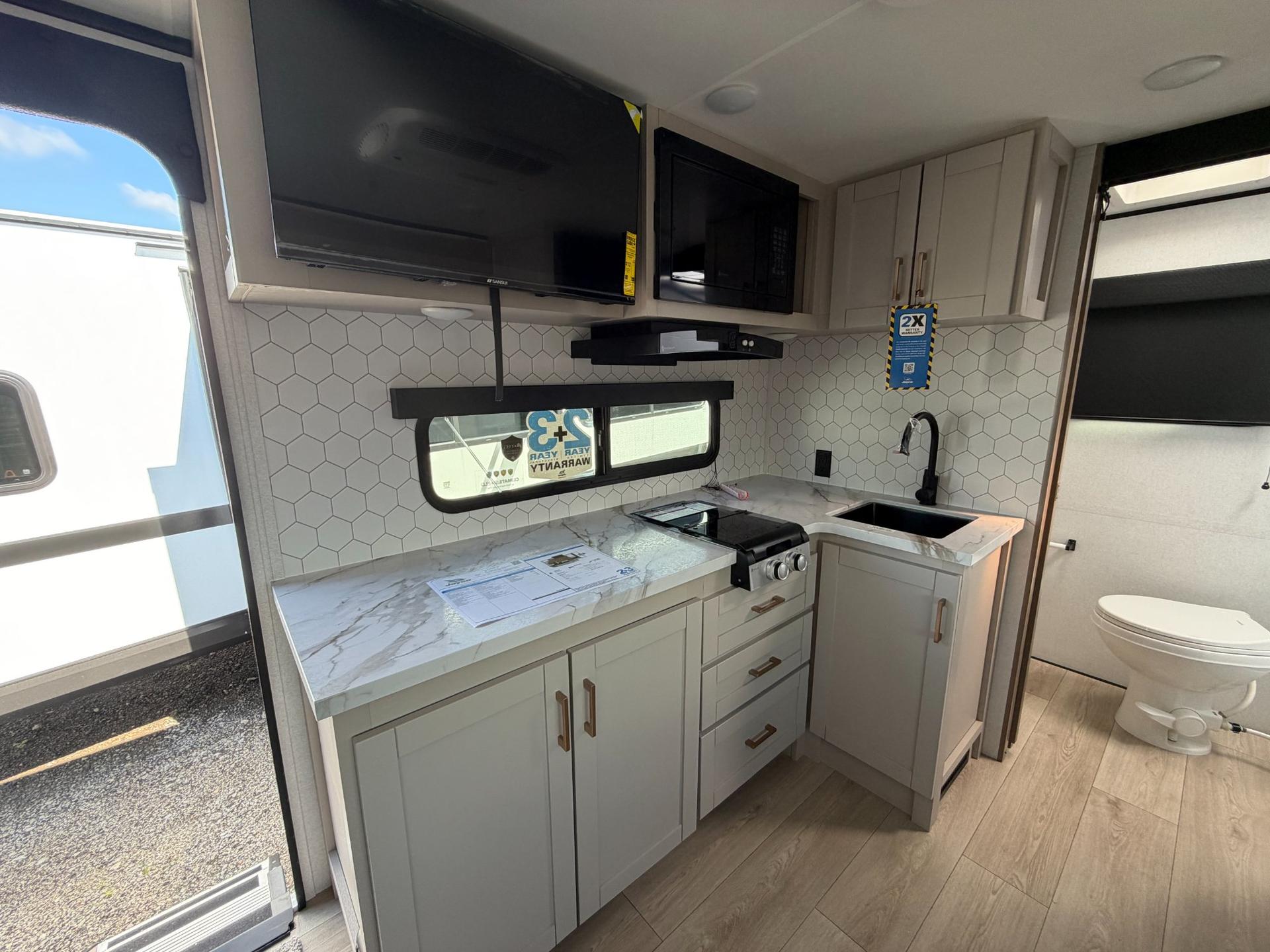 2027 Jayco 2027 Jayco Jay Feather Air - thumbnail 13