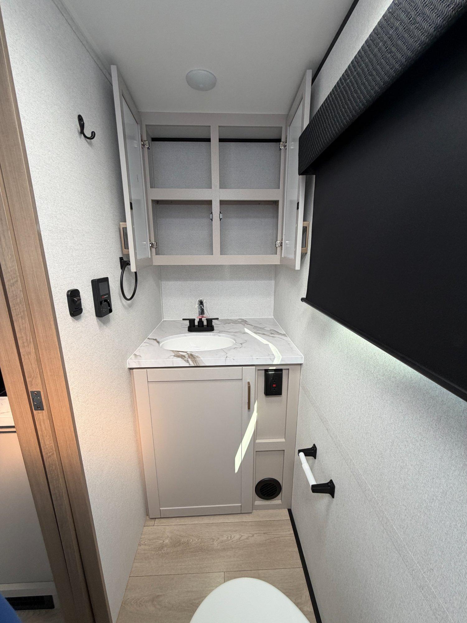 2027 Jayco 2027 Jayco Jay Feather Air - thumbnail 16