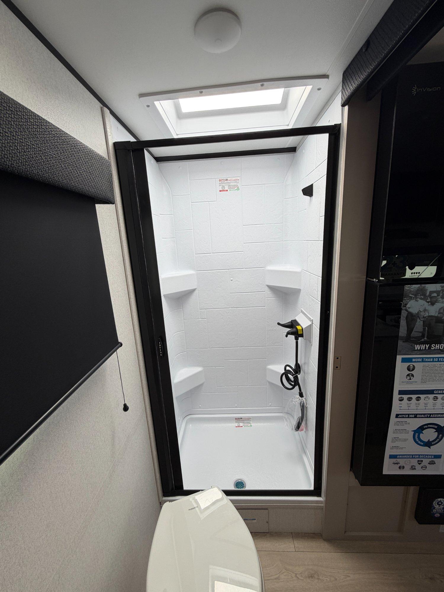 2027 Jayco 2027 Jayco Jay Feather Air - thumbnail 17