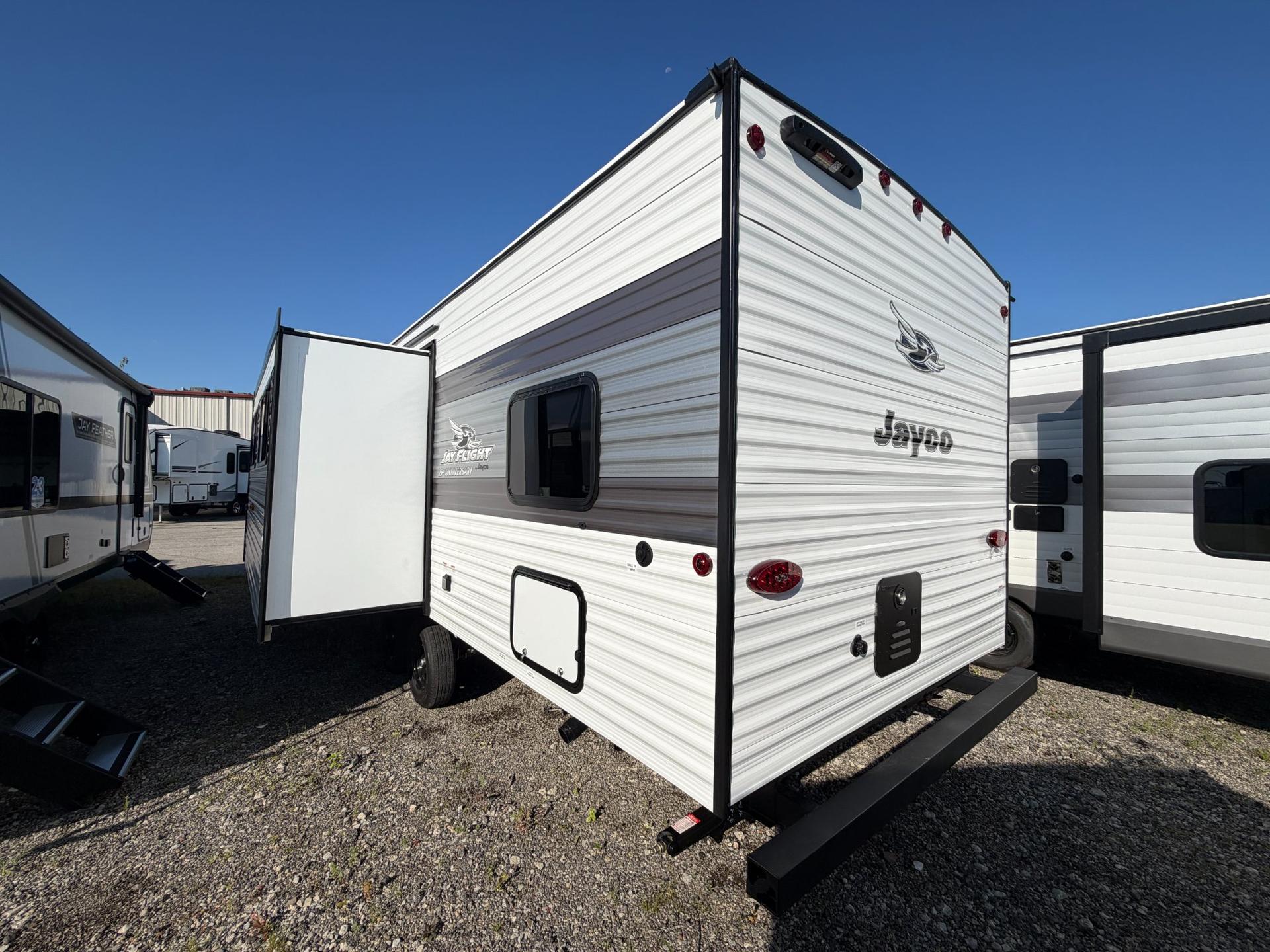 2027 Jayco 2027 Jayco Jay Flight - thumbnail 5