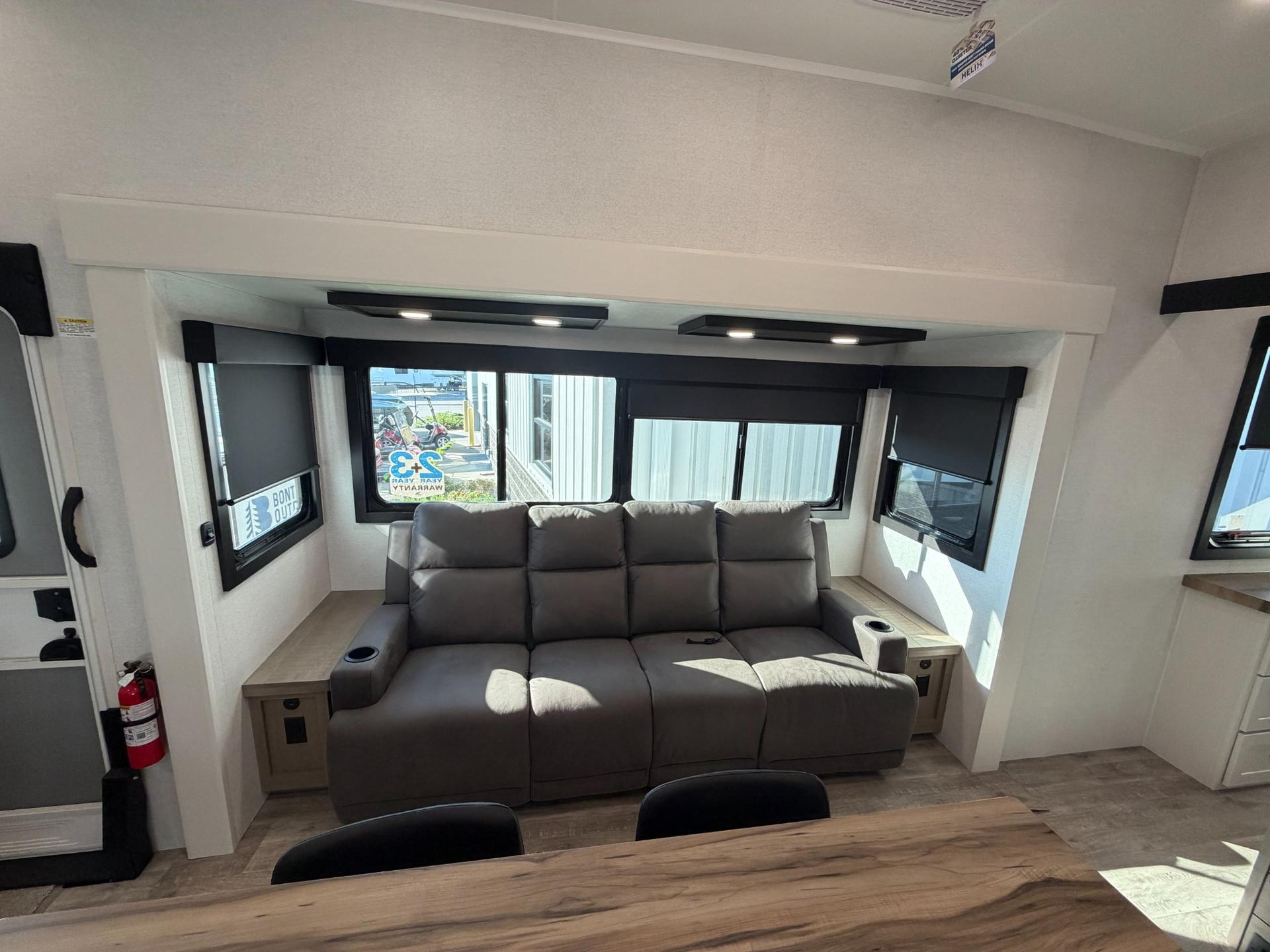 2027 Jayco 2027 Jayco Eagle - thumbnail 10