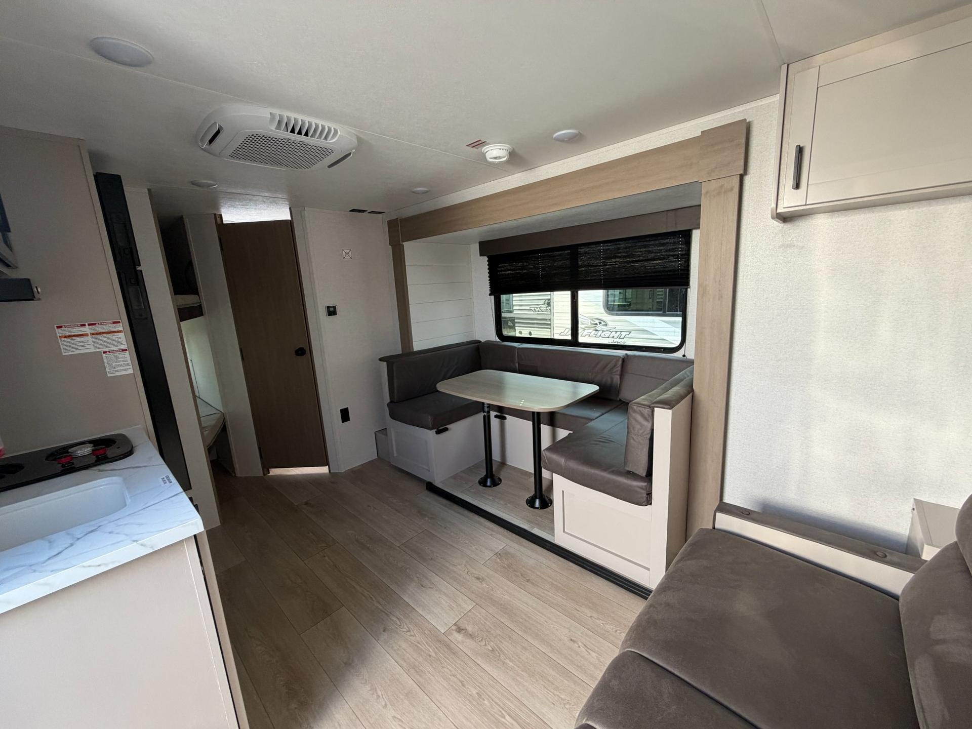 2027 Jayco 2027 Jayco Jay Flight - thumbnail 7