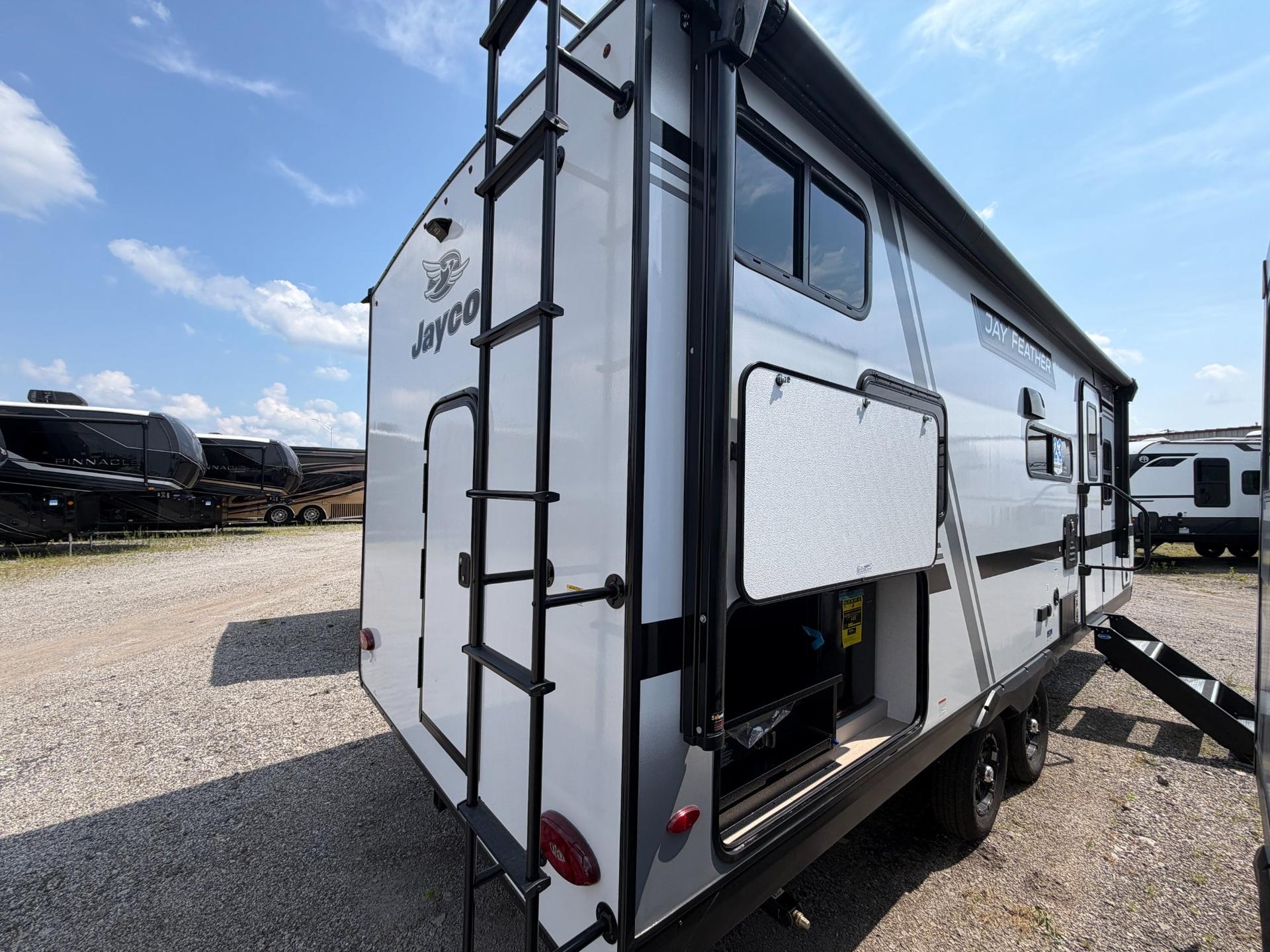2027 Jayco 2027 Jayco Jay Feather - thumbnail 4