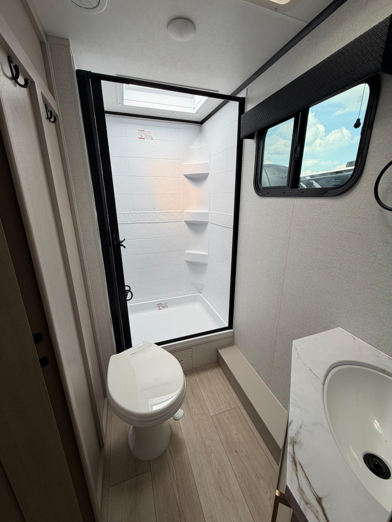 2027 Jayco 2027 Jayco Jay Feather - thumbnail 21