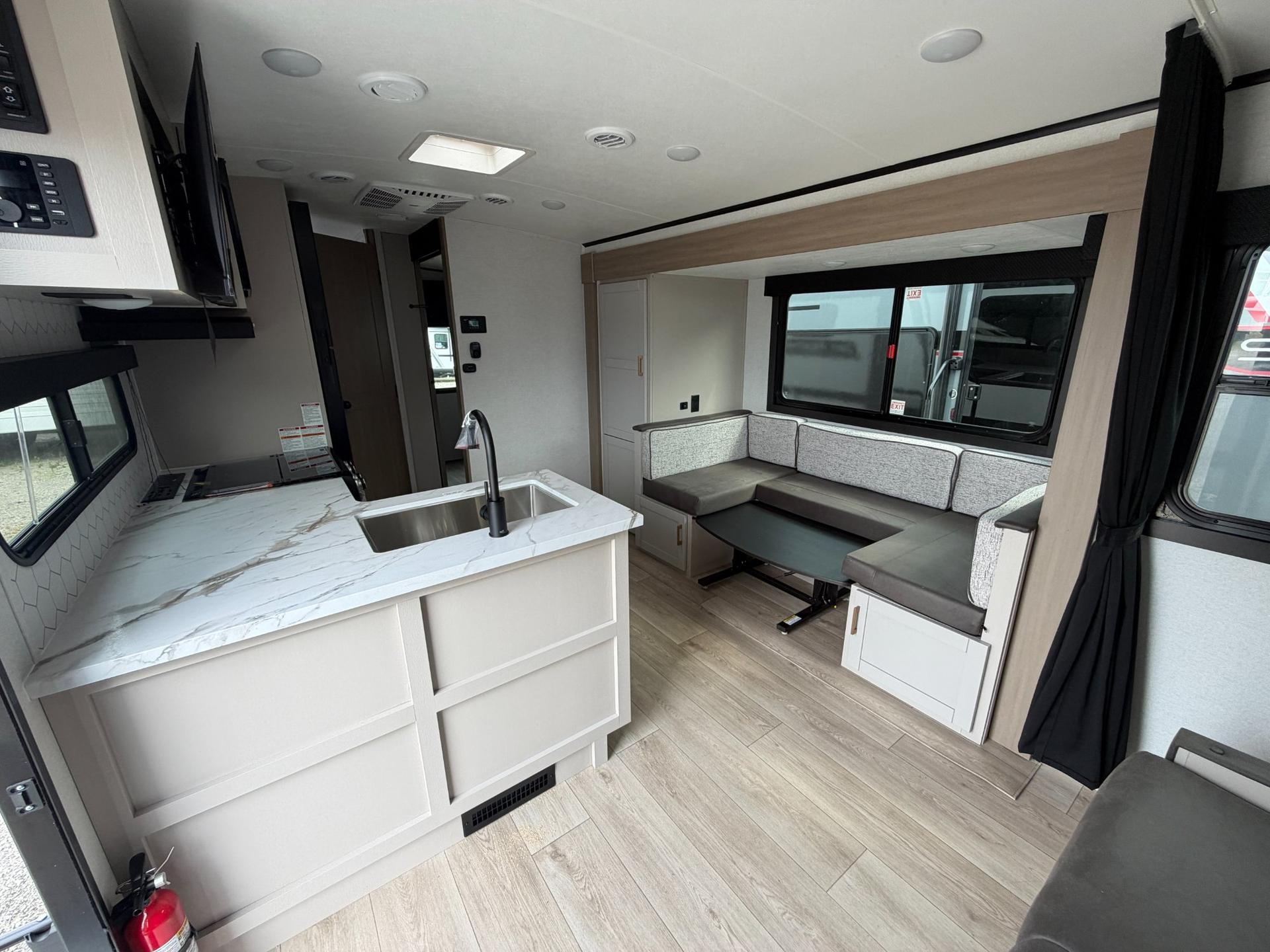 2027 Jayco 2027 Jayco Jay Feather - thumbnail 7
