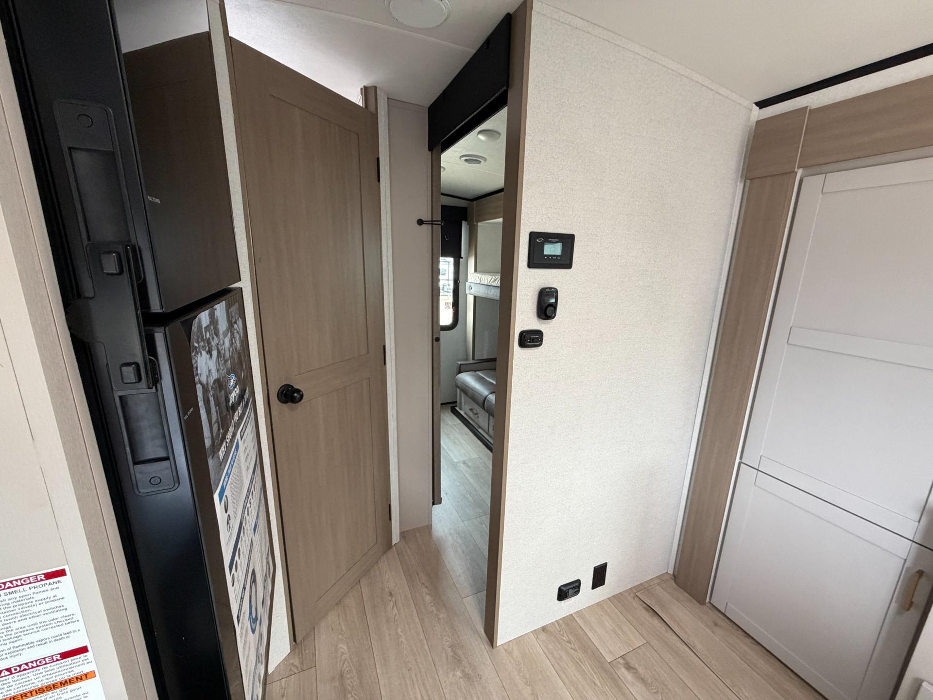 2027 Jayco 2027 Jayco Jay Feather - thumbnail 13