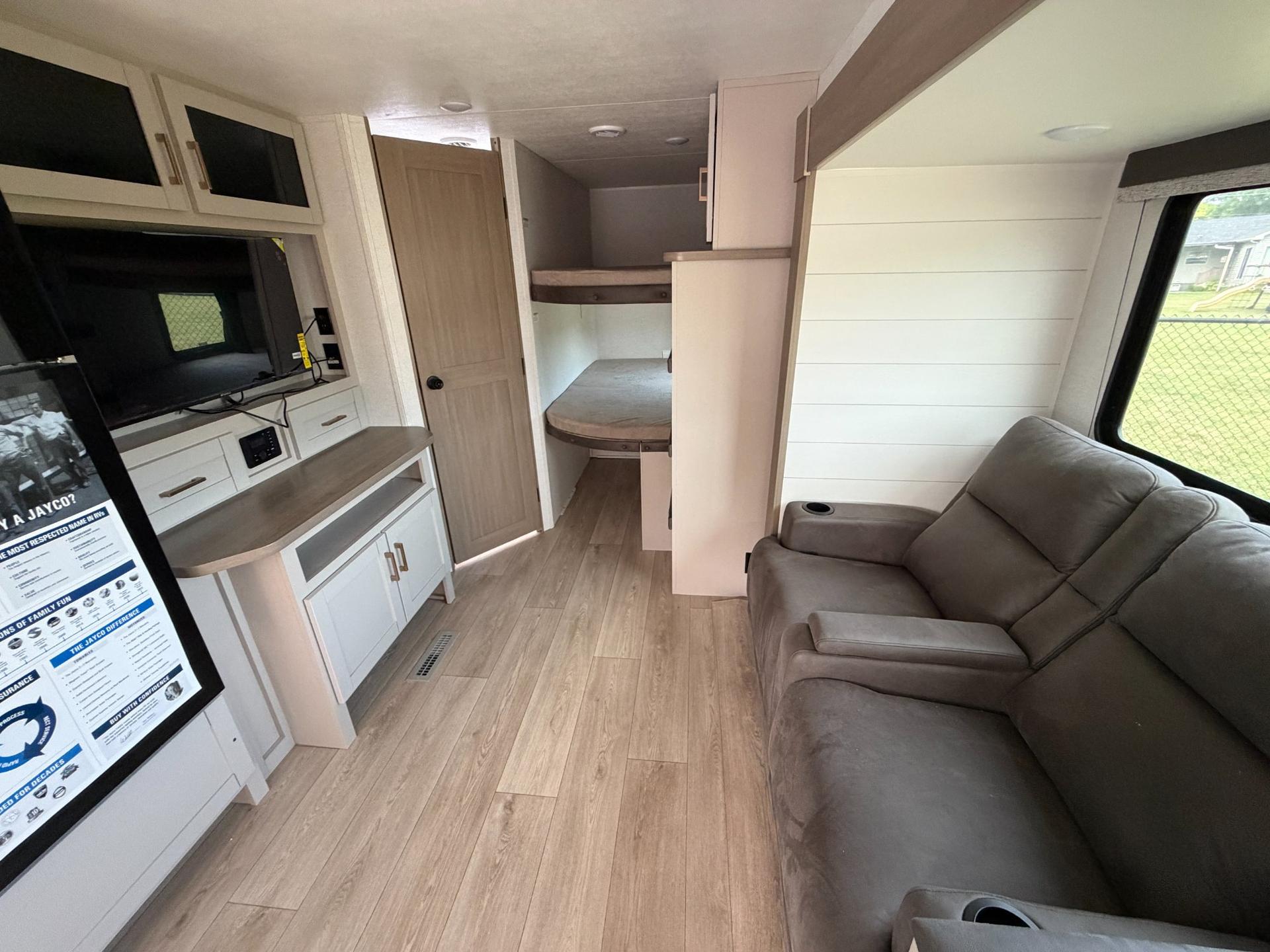 2027 Jayco 2027 Jayco Jay Flight - thumbnail 13