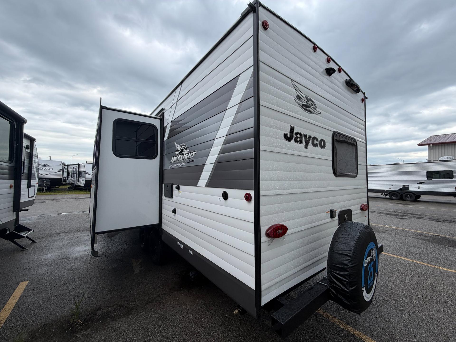 2027 Jayco 2027 Jayco Jay Flight SLX - thumbnail 6