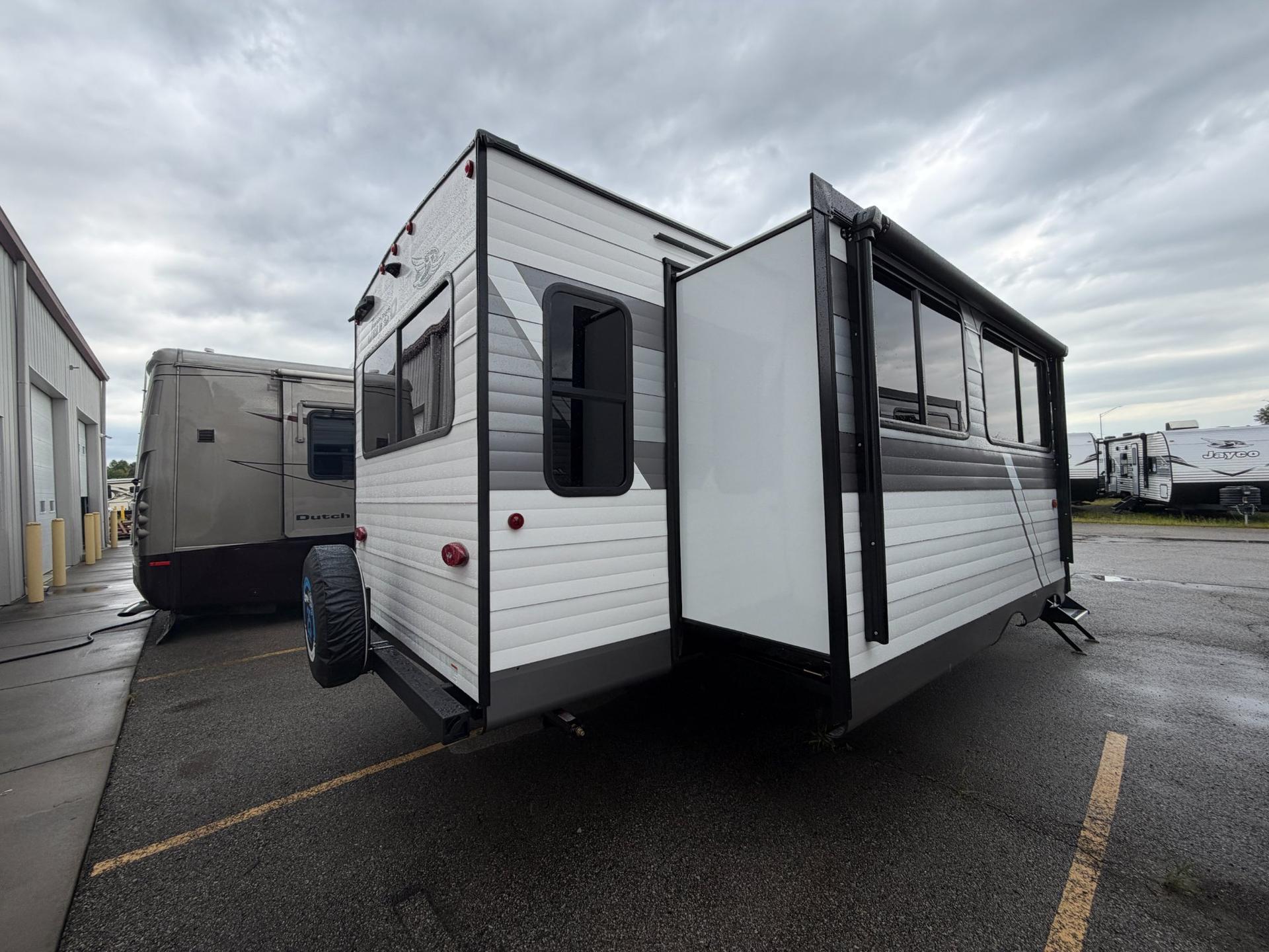 2027 Jayco 2027 Jayco Jay Flight - thumbnail 4