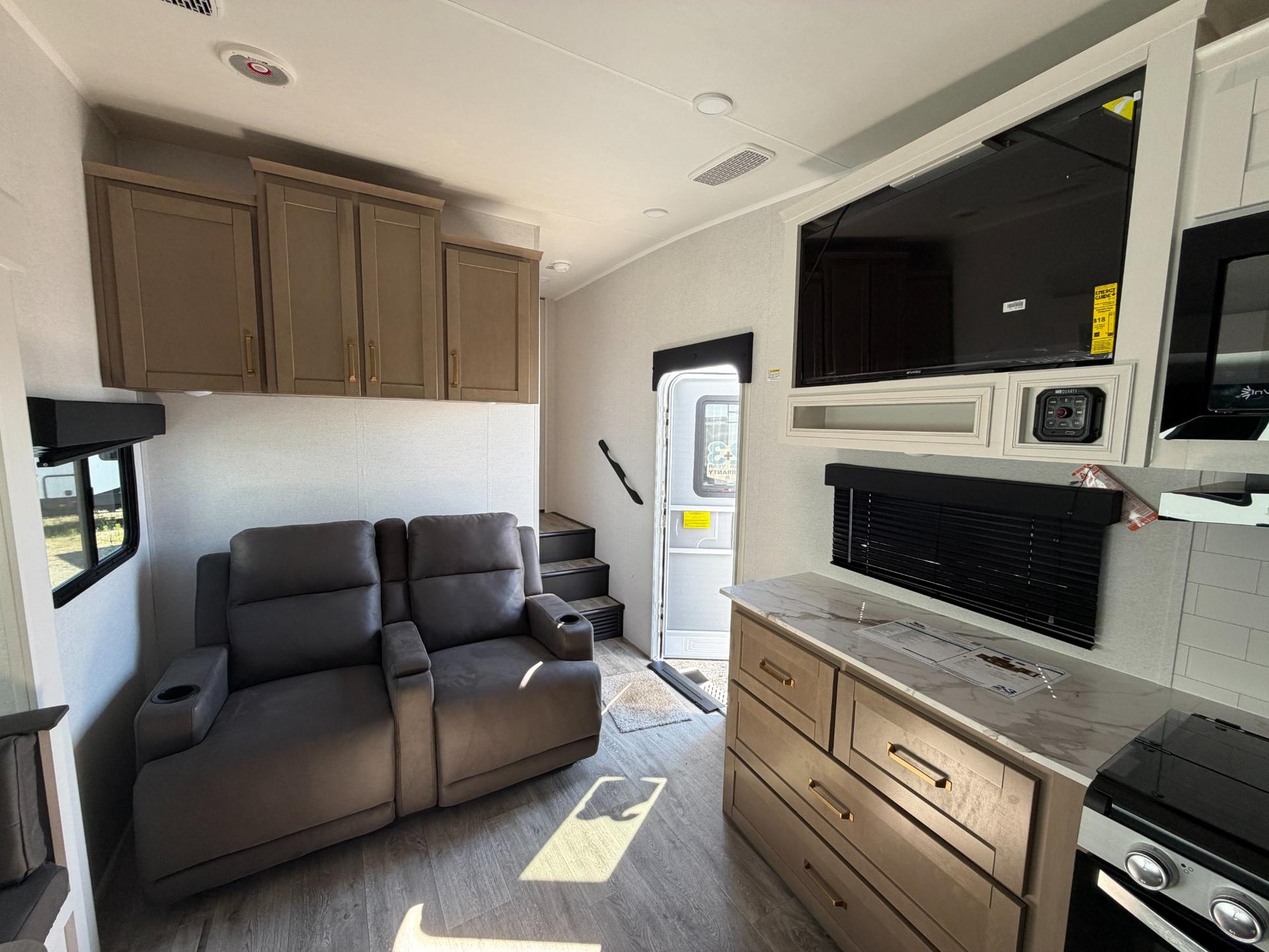 2027 Jayco 2027 Jayco EAGLE - thumbnail 17