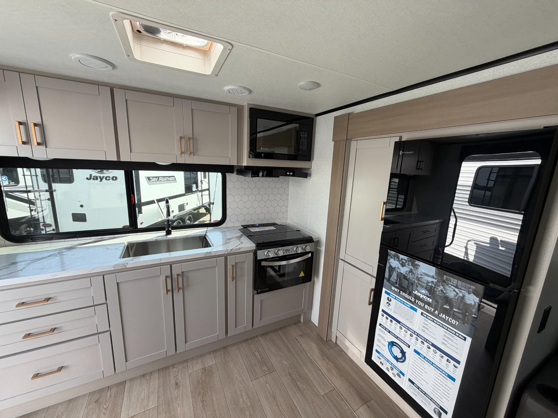 2027 Jayco 2027 Jayco Jay Feather - thumbnail 11