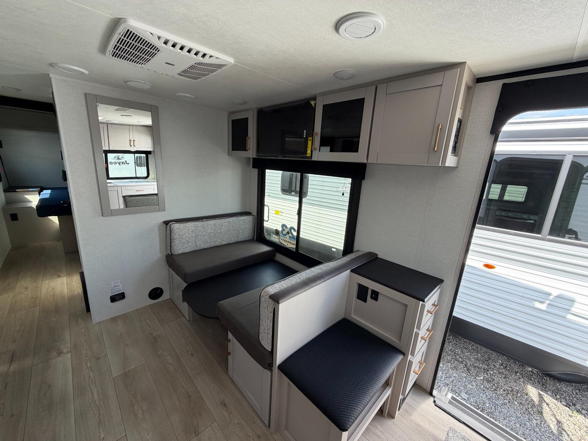 2027 Jayco 2027 Jayco Jay Feather - thumbnail 12