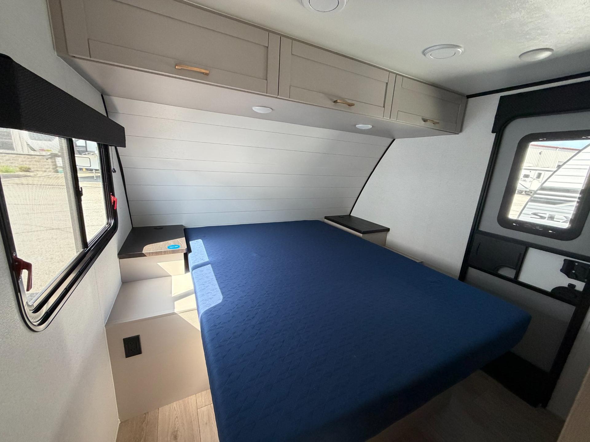2027 Jayco 2027 Jayco Jay Feather - thumbnail 17
