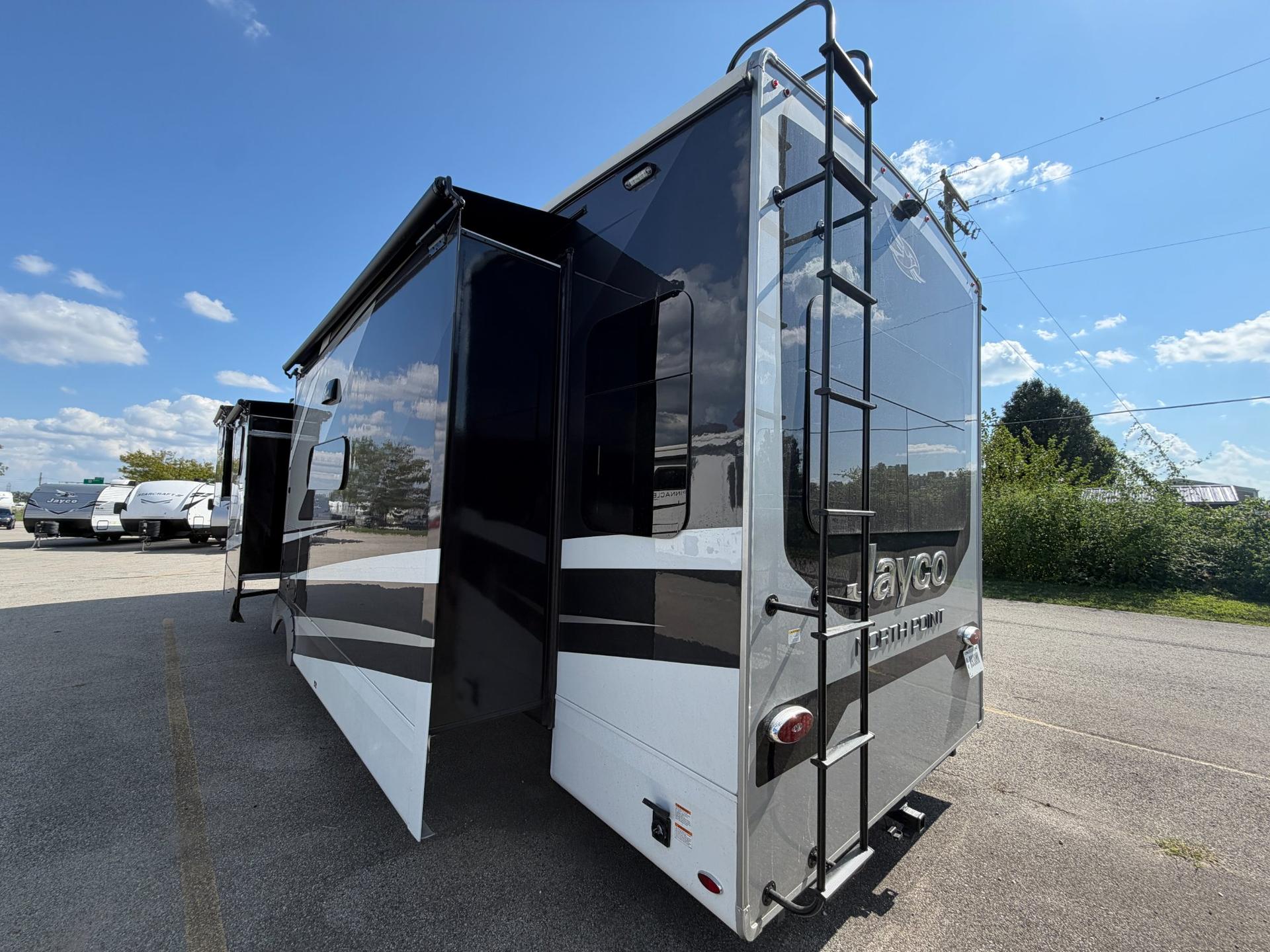 2026 Jayco 2026 Jayco North Point - thumbnail 7