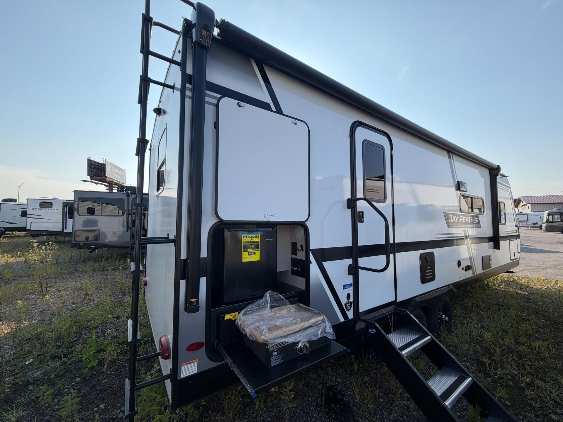 2027 Jayco 2027 Jayco Jay Feather - thumbnail 4