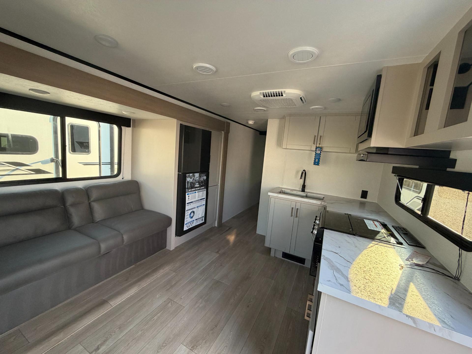 2027 Jayco 2027 Jayco Jay Feather SL - thumbnail 7