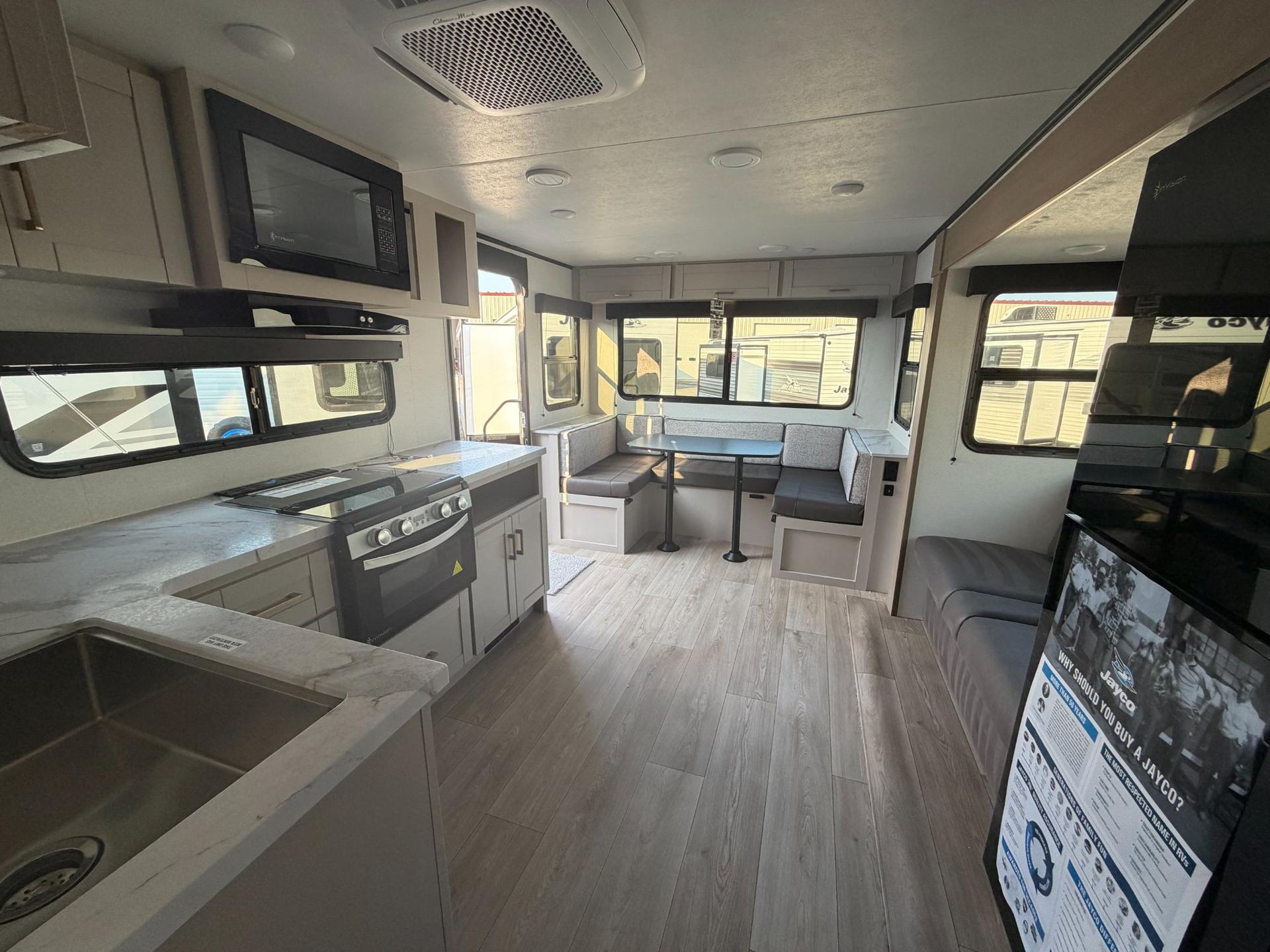 2027 Jayco 2027 Jayco Jay Feather SL - thumbnail 8