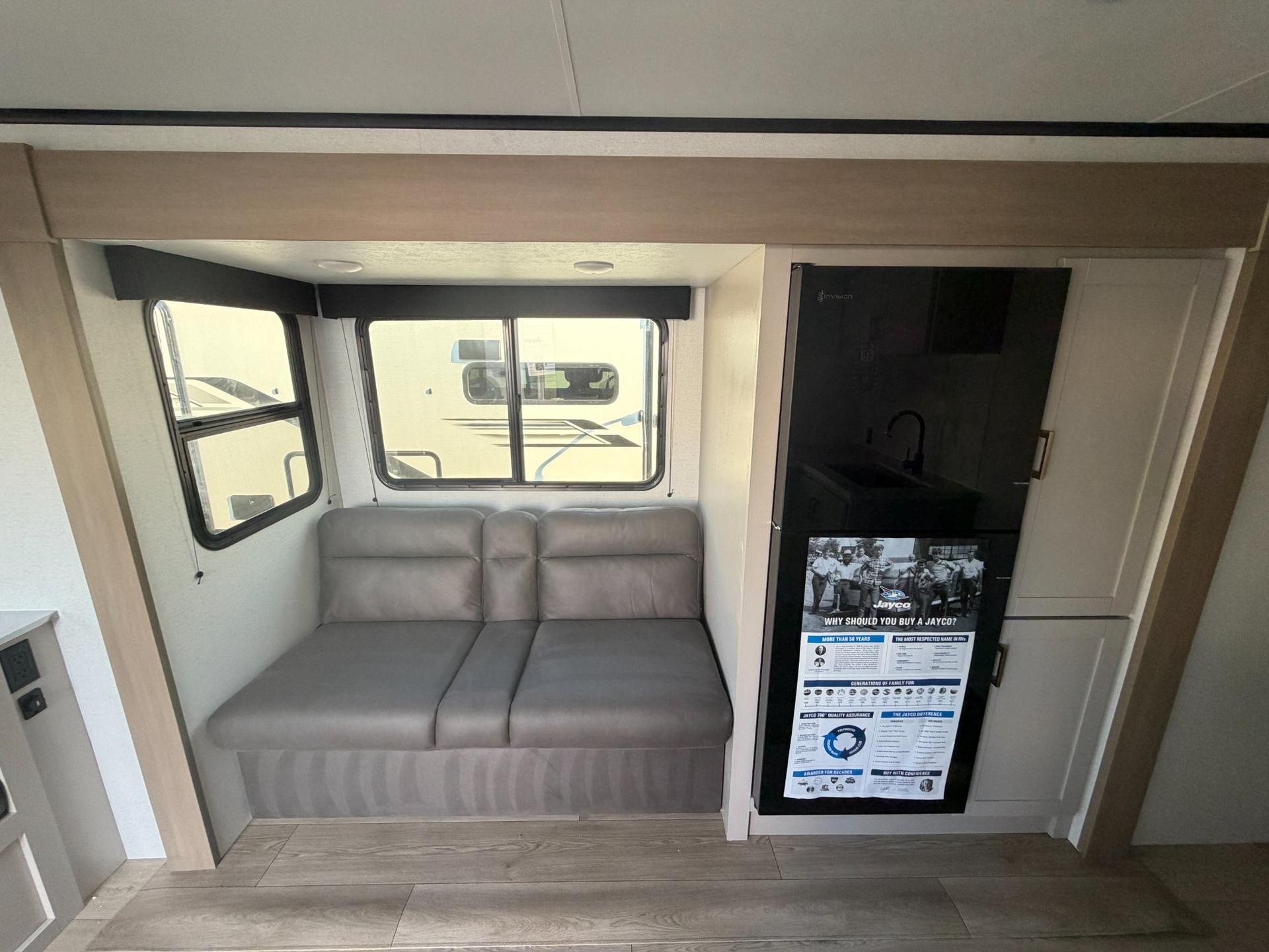 2027 Jayco 2027 Jayco Jay Feather SL - thumbnail 10