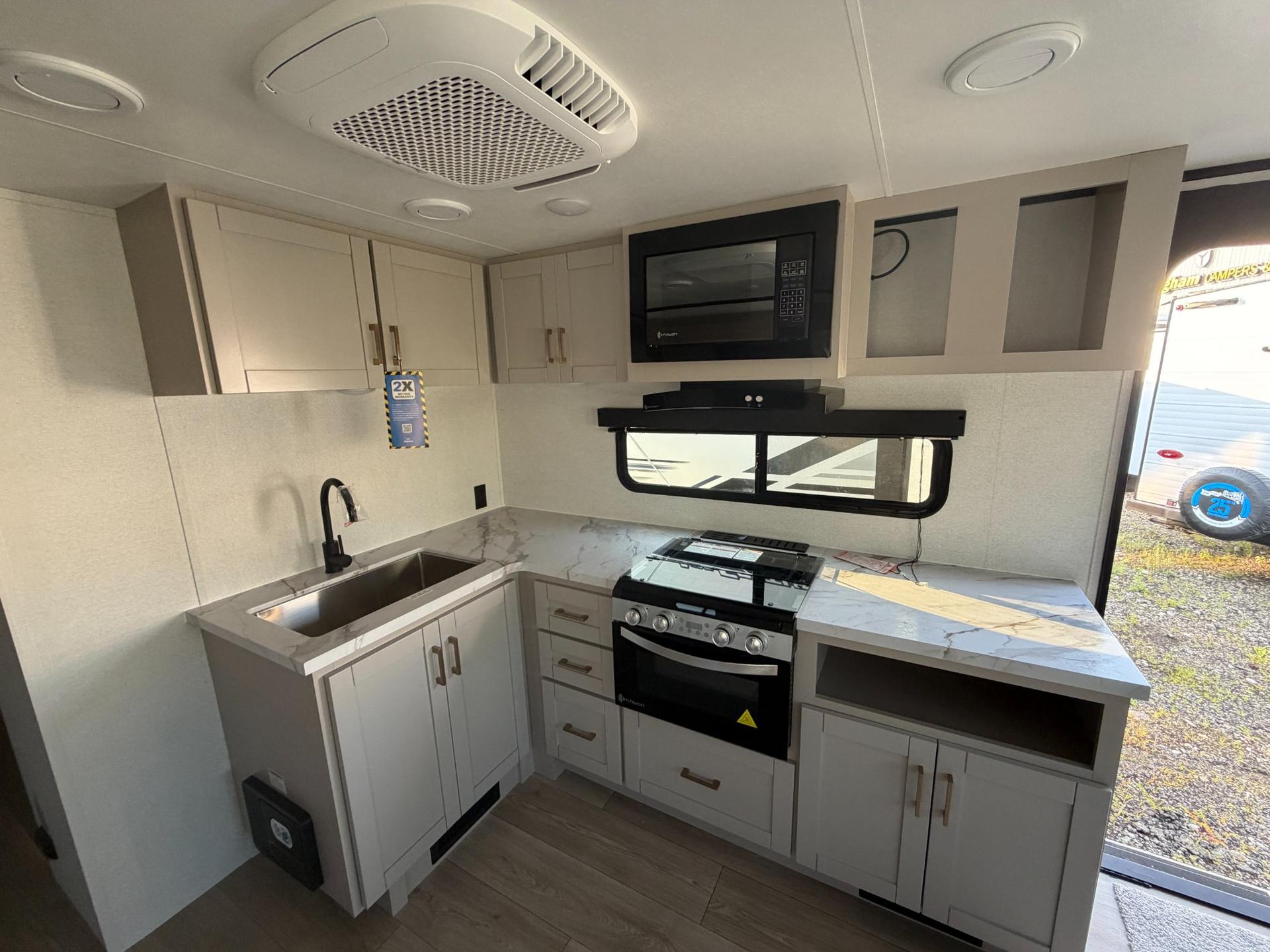 2027 Jayco 2027 Jayco Jay Feather SL - thumbnail 11
