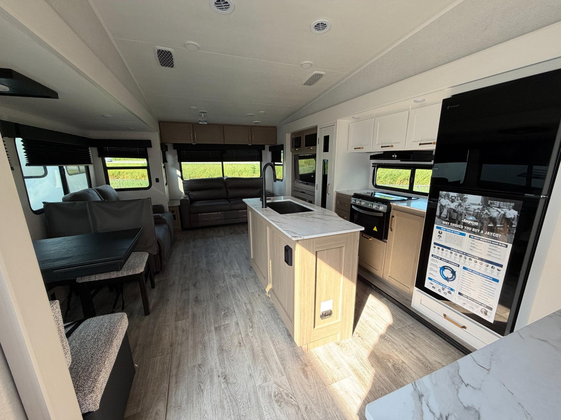 2027 Jayco 2027 Jayco Eagle SLE - thumbnail 7