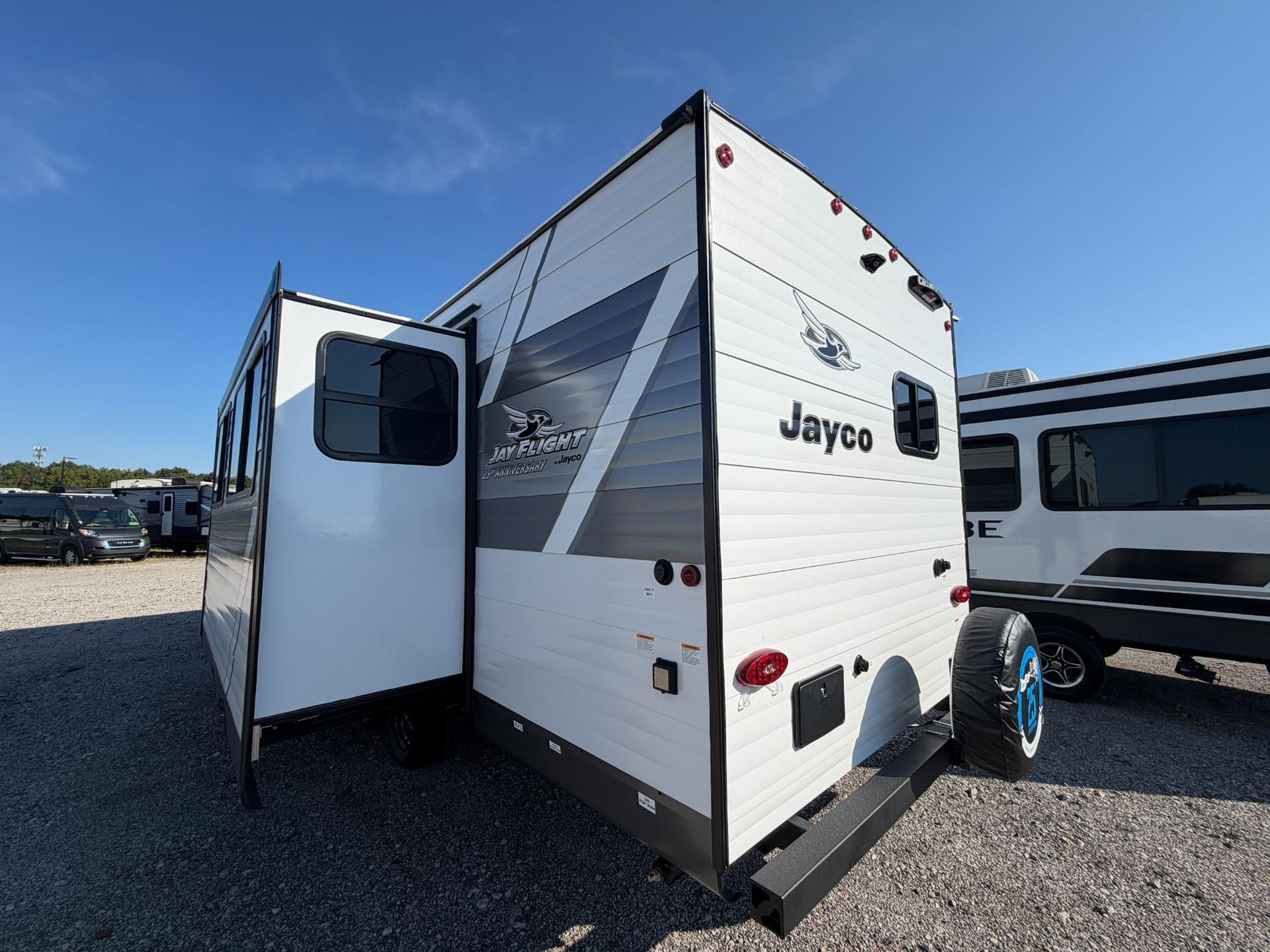 2027 Jayco 2027 Jayco Jay Flight - thumbnail 5