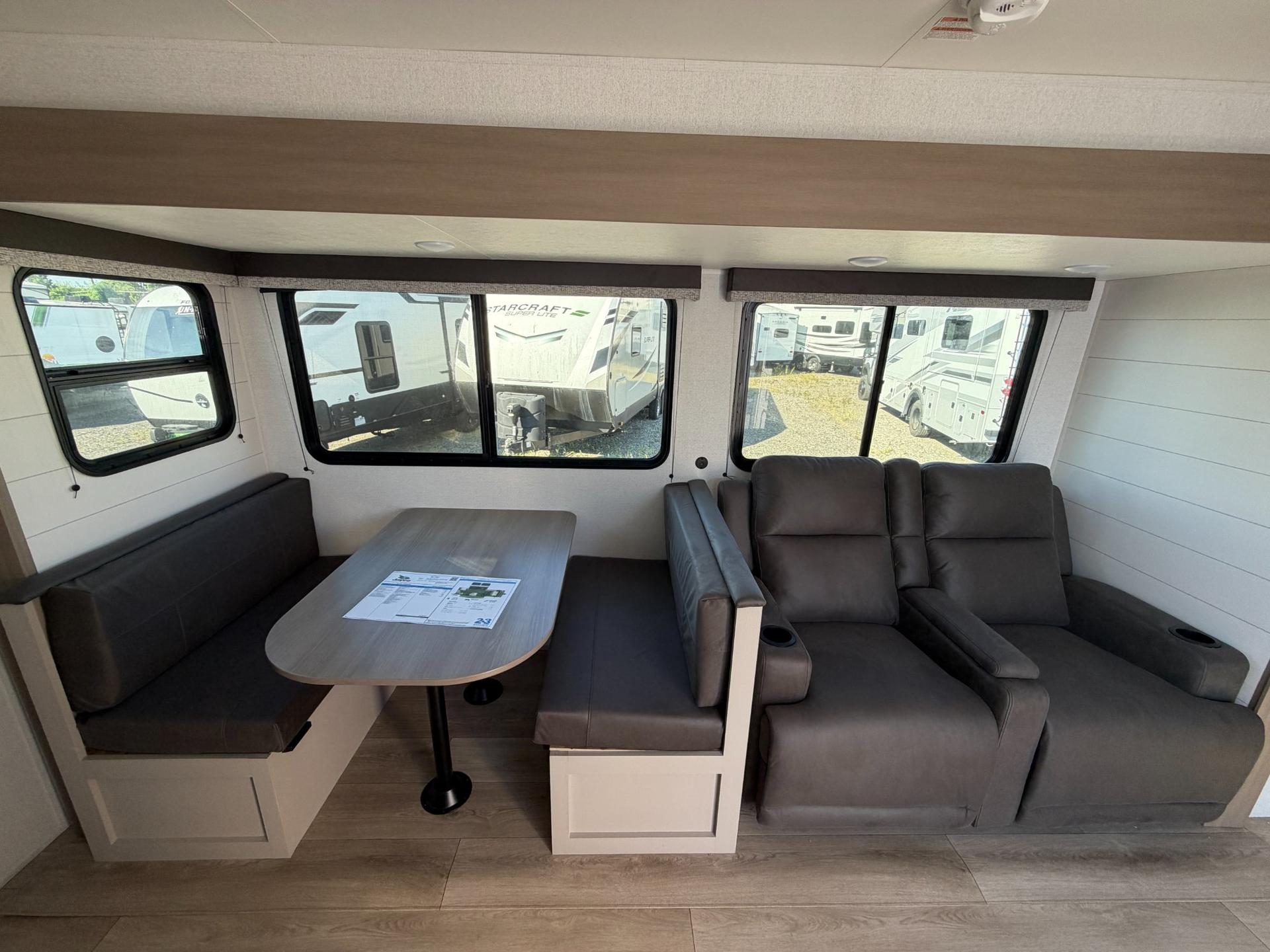 2027 Jayco 2027 Jayco Jay Flight - thumbnail 10