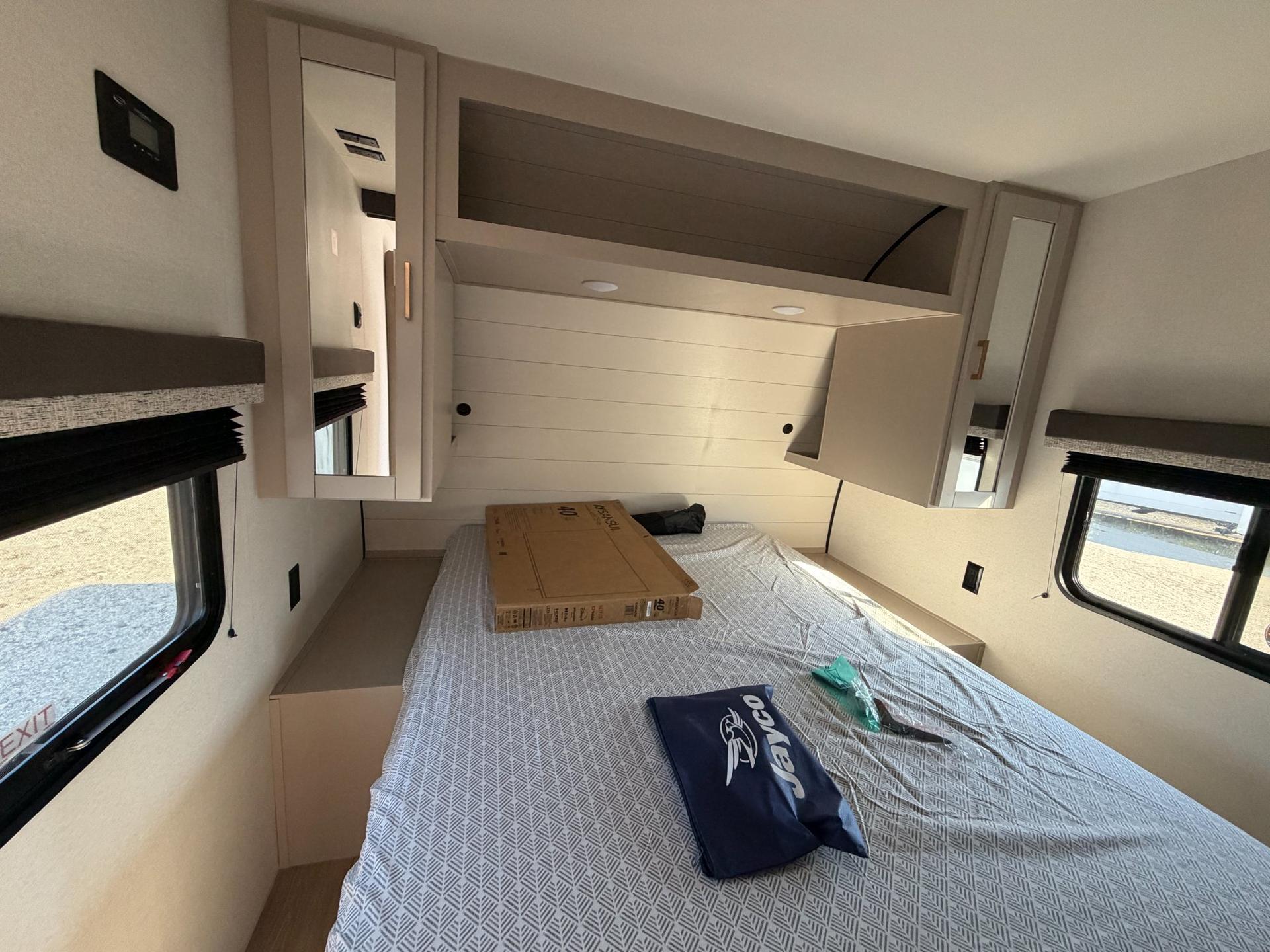2027 Jayco 2027 Jayco Jay Flight - thumbnail 16