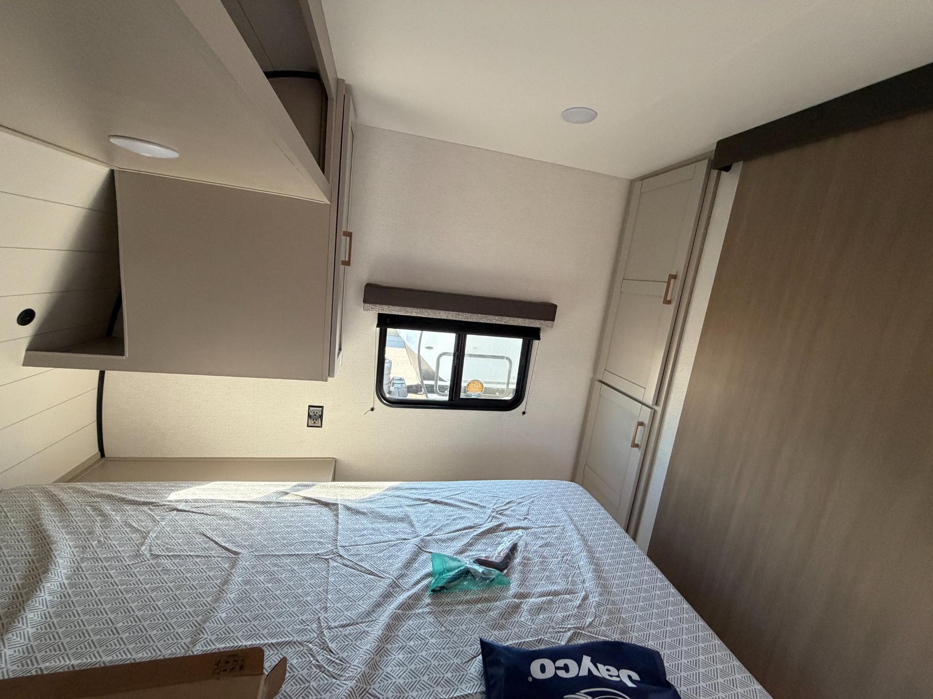 2027 Jayco 2027 Jayco Jay Flight - thumbnail 17