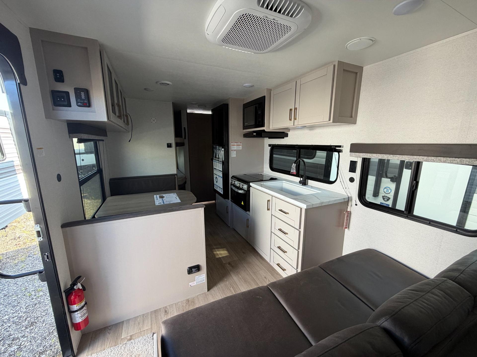 2027 Jayco 2027 Jayco Jay Flight - thumbnail 7