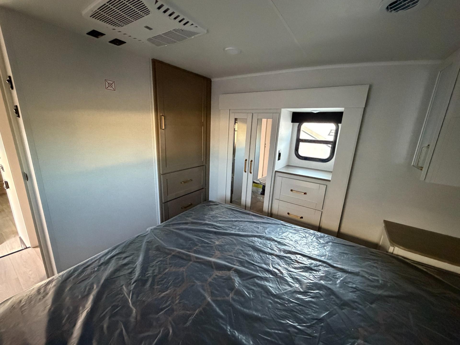 2027 Jayco 2027 Jayco Eagle SLE - thumbnail 17