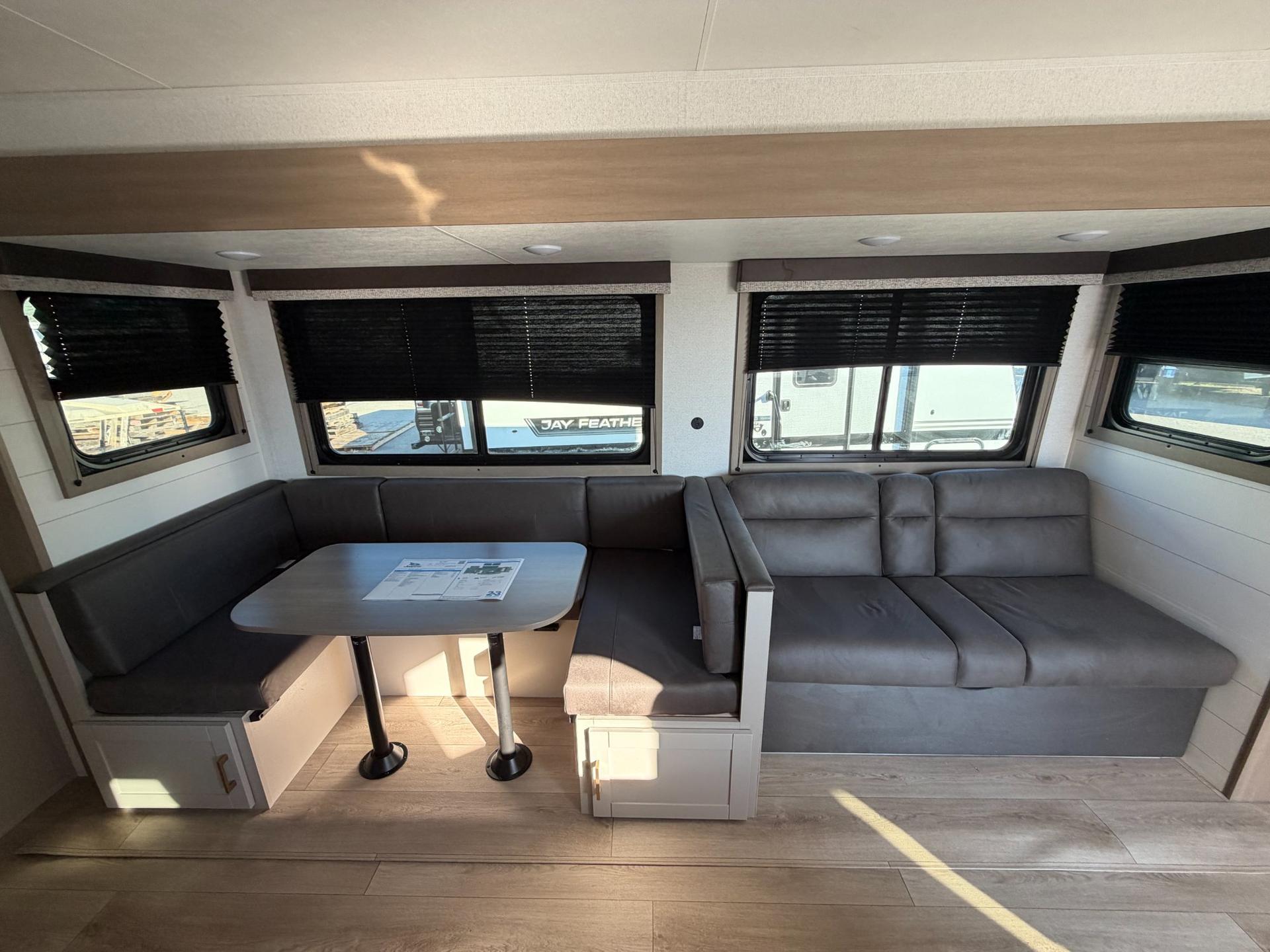 2027 Jayco 2027 Jayco Jay Flight - thumbnail 11