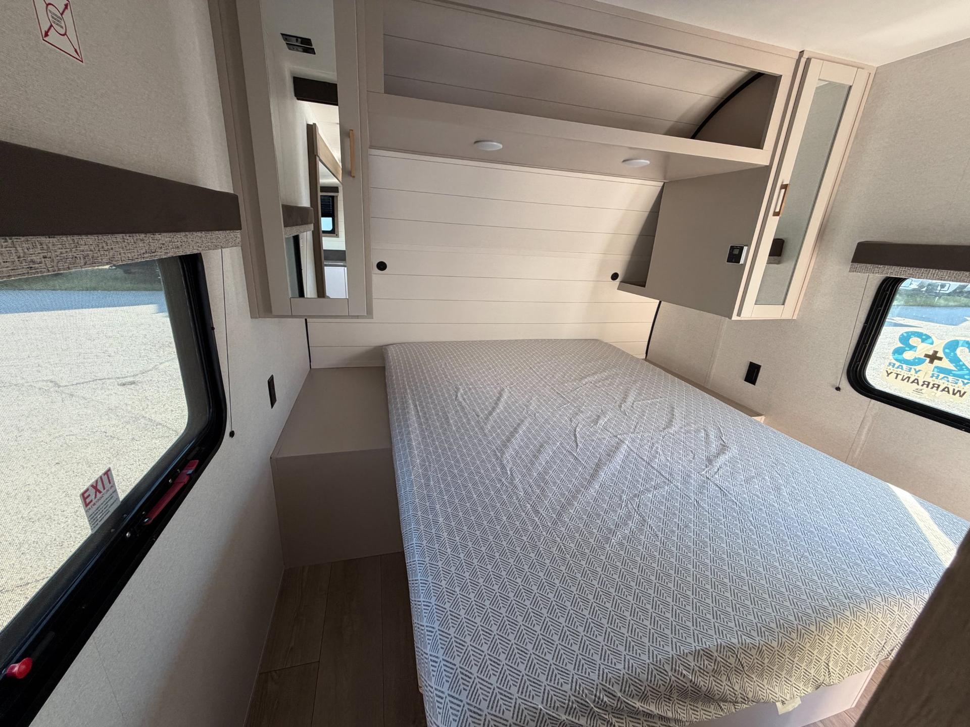 2027 Jayco 2027 Jayco Jay Flight - thumbnail 12